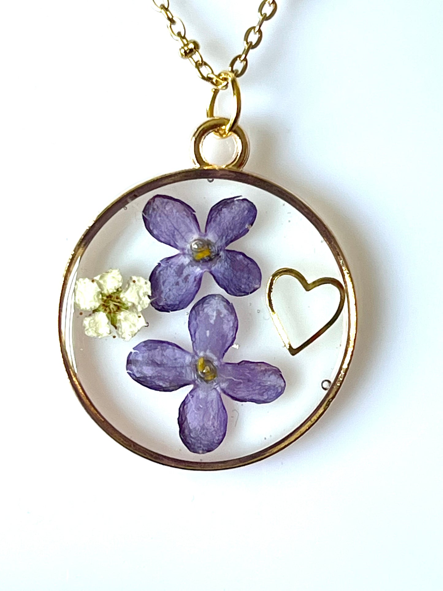🌿 Collier fleurs de lilas & spirée – Élégance florale intemporelle