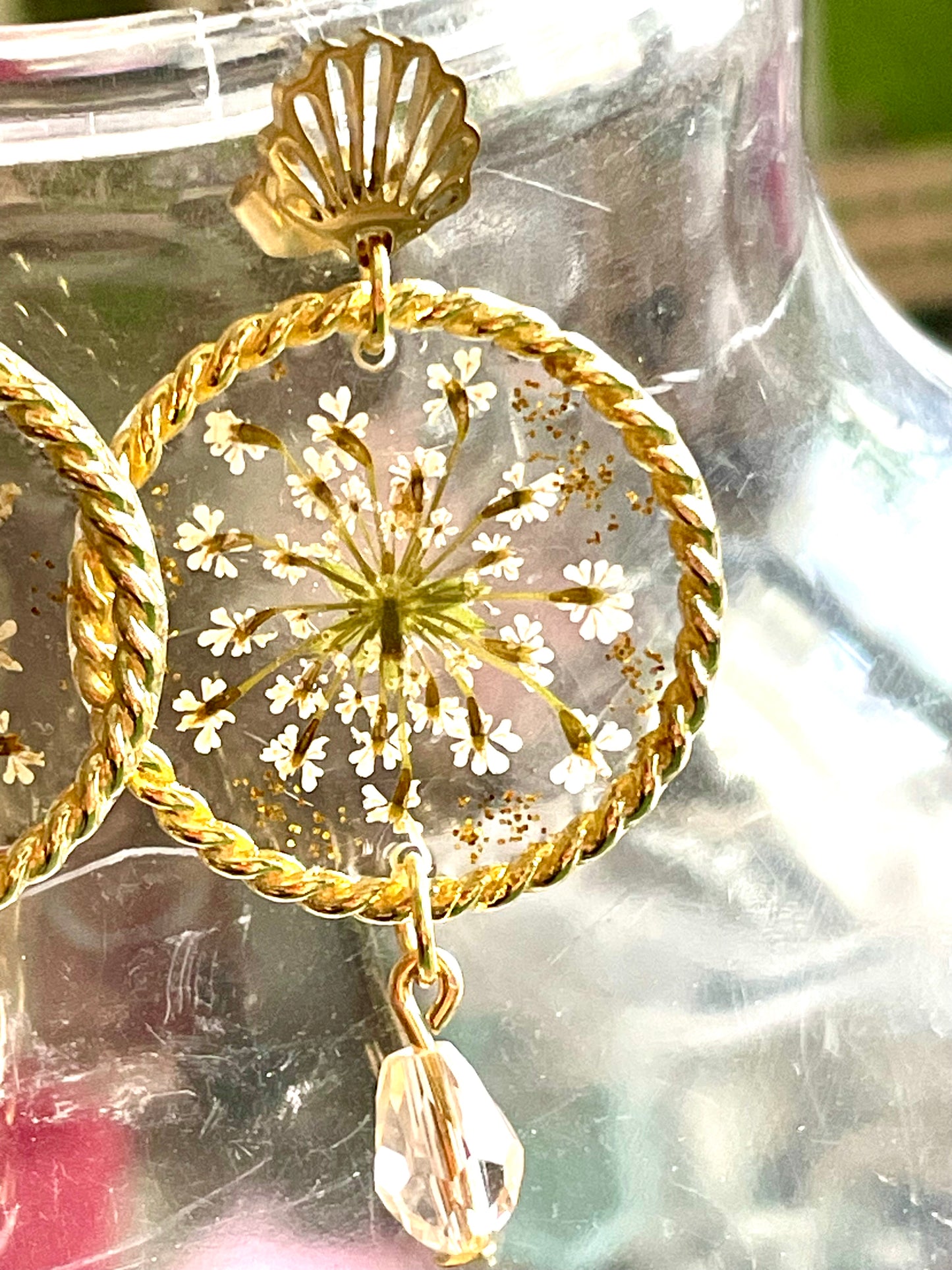 Boucles d’oreilles fleurs de carotte sauvage & perles de verre