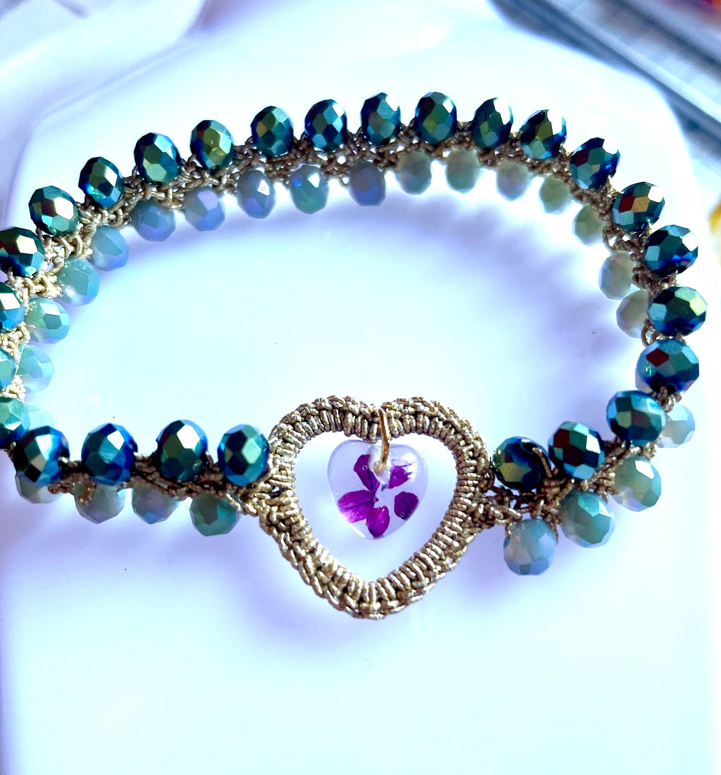 Bracelet duo cœurs pétales de fleur violette