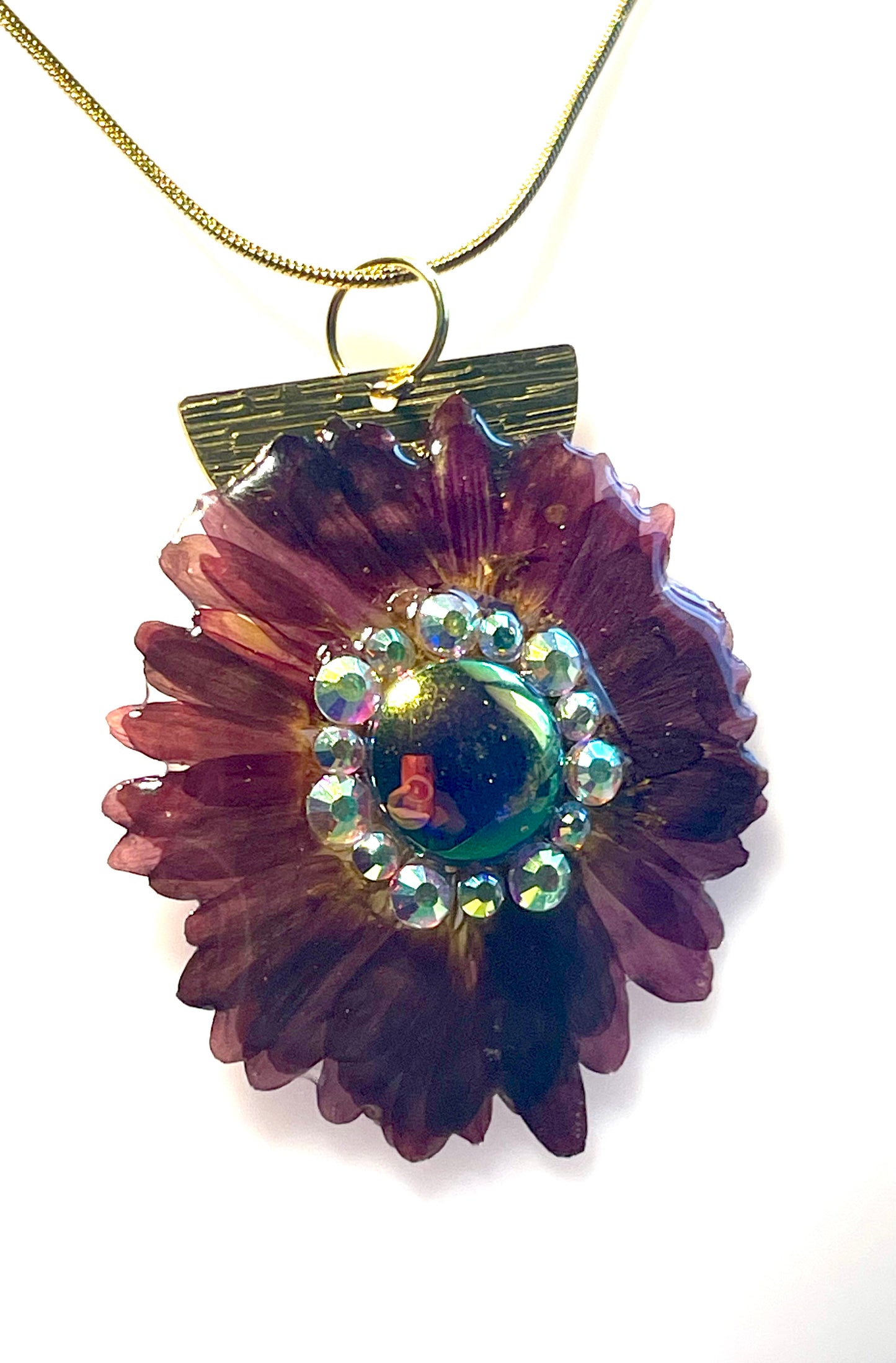 Collier Chrysanthème & strass «plumes» - Aux fleurs de Chloé Collier Chrysanthème & strass «plumes» Collier Collier