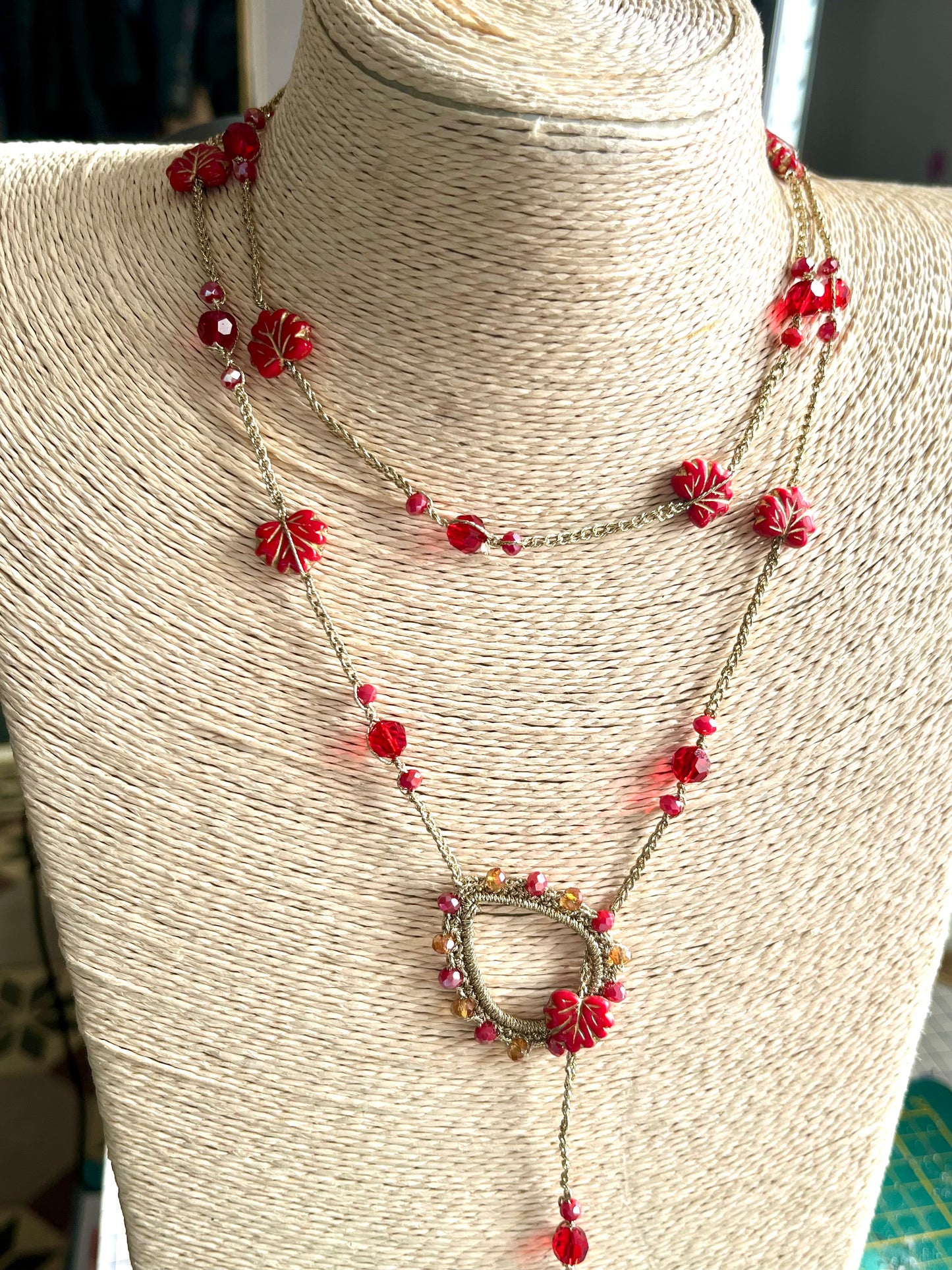 Collier sautoir perles rouges