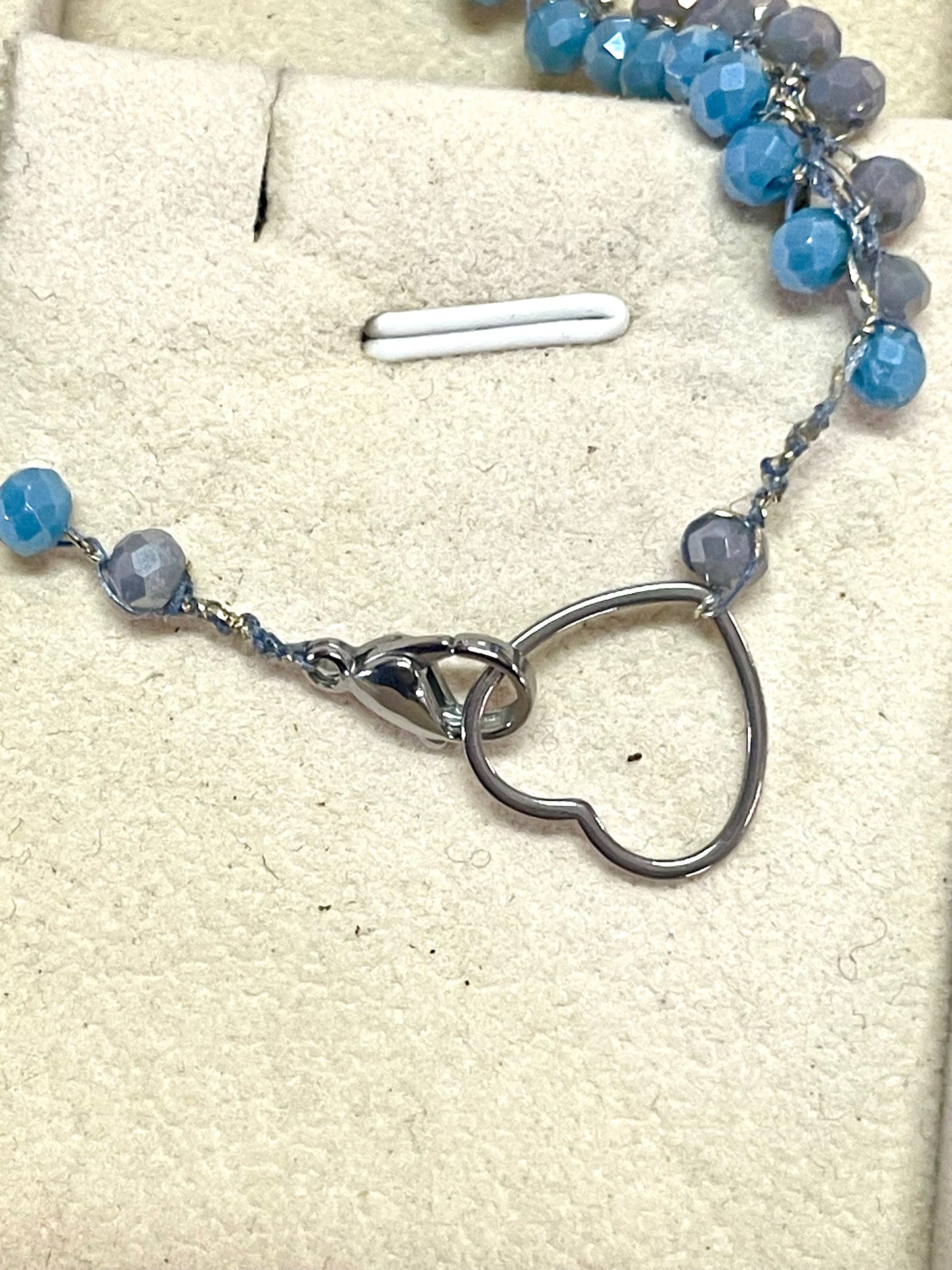 Collier Orchidée mauve Diam’s & perles de verre - Aux fleurs de Chloé Collier Orchidée mauve Diam’s & perles de verre Collier Collier