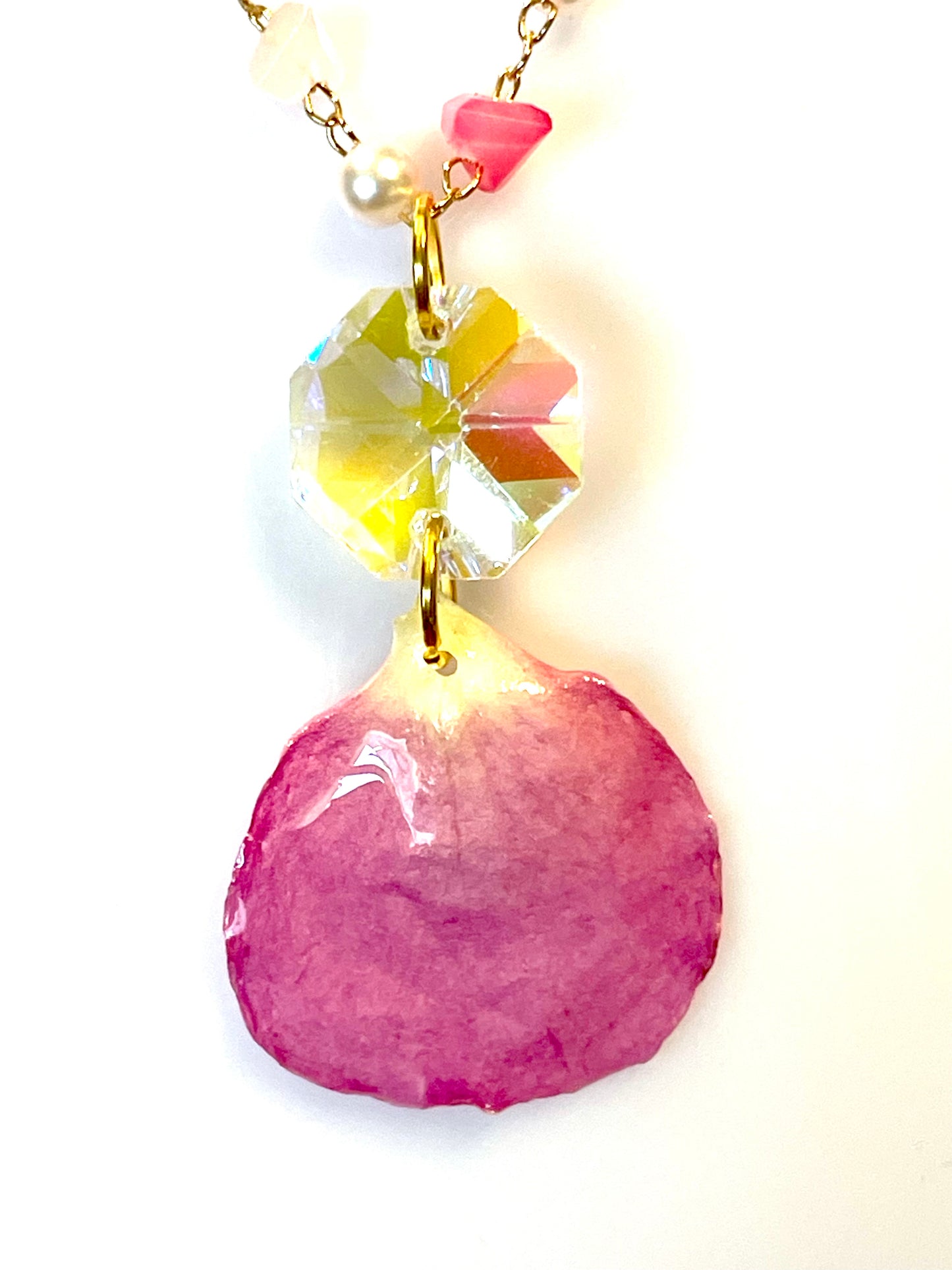 Collier perles & pétale rose
