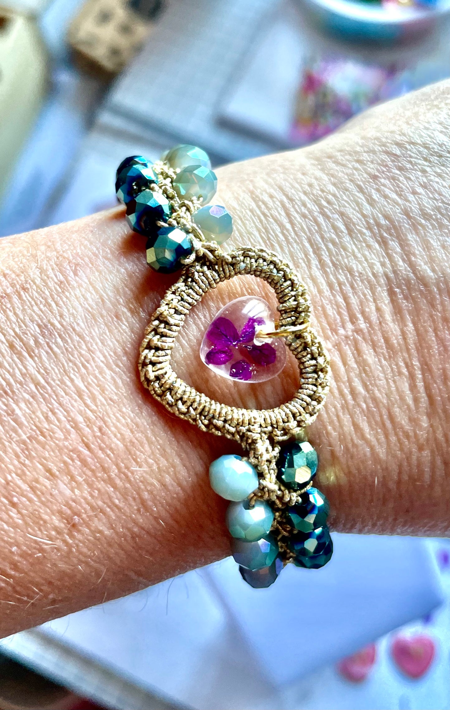 Bracelet duo cœurs pétales de fleur violette