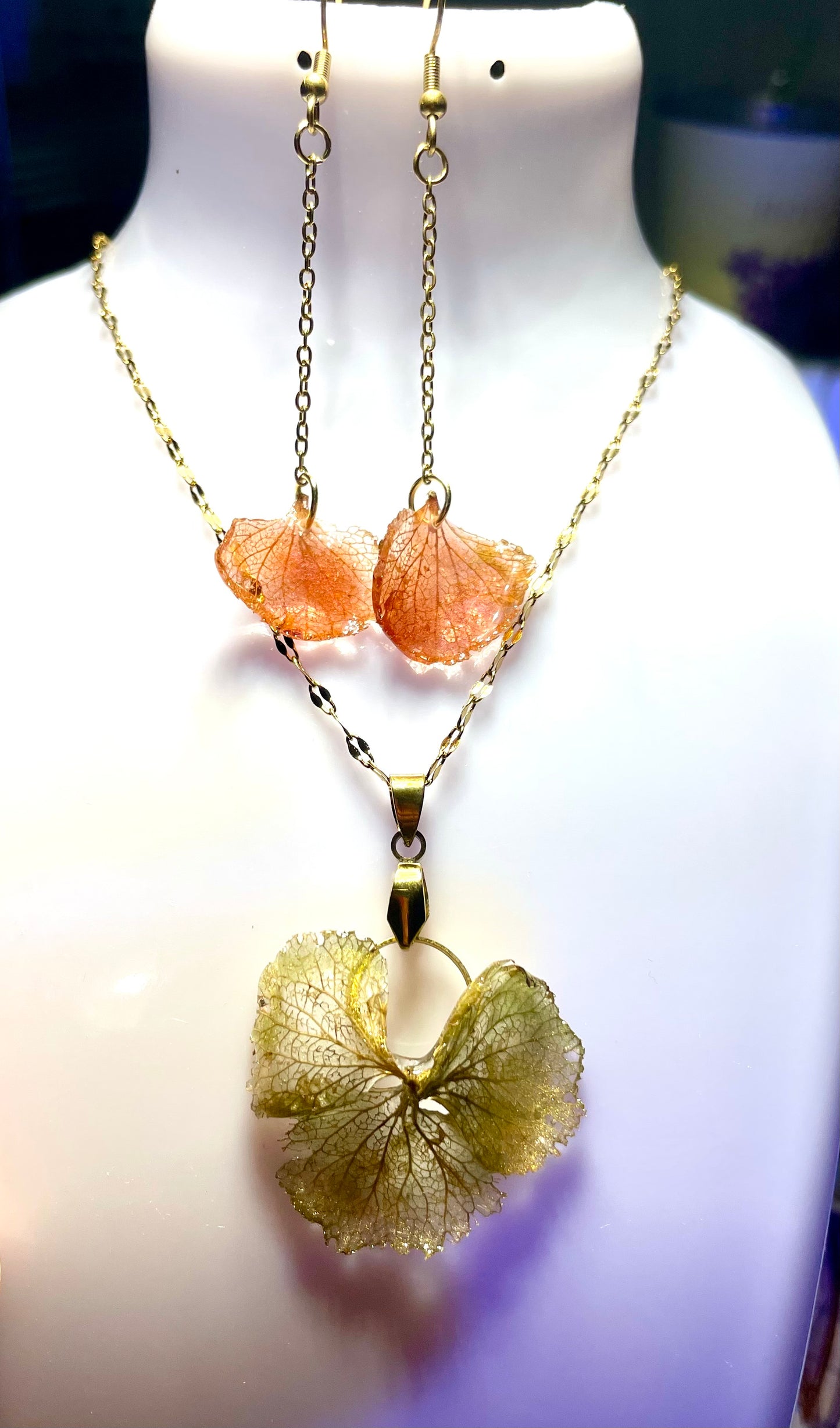 Collier dentelle végétale Hortensia