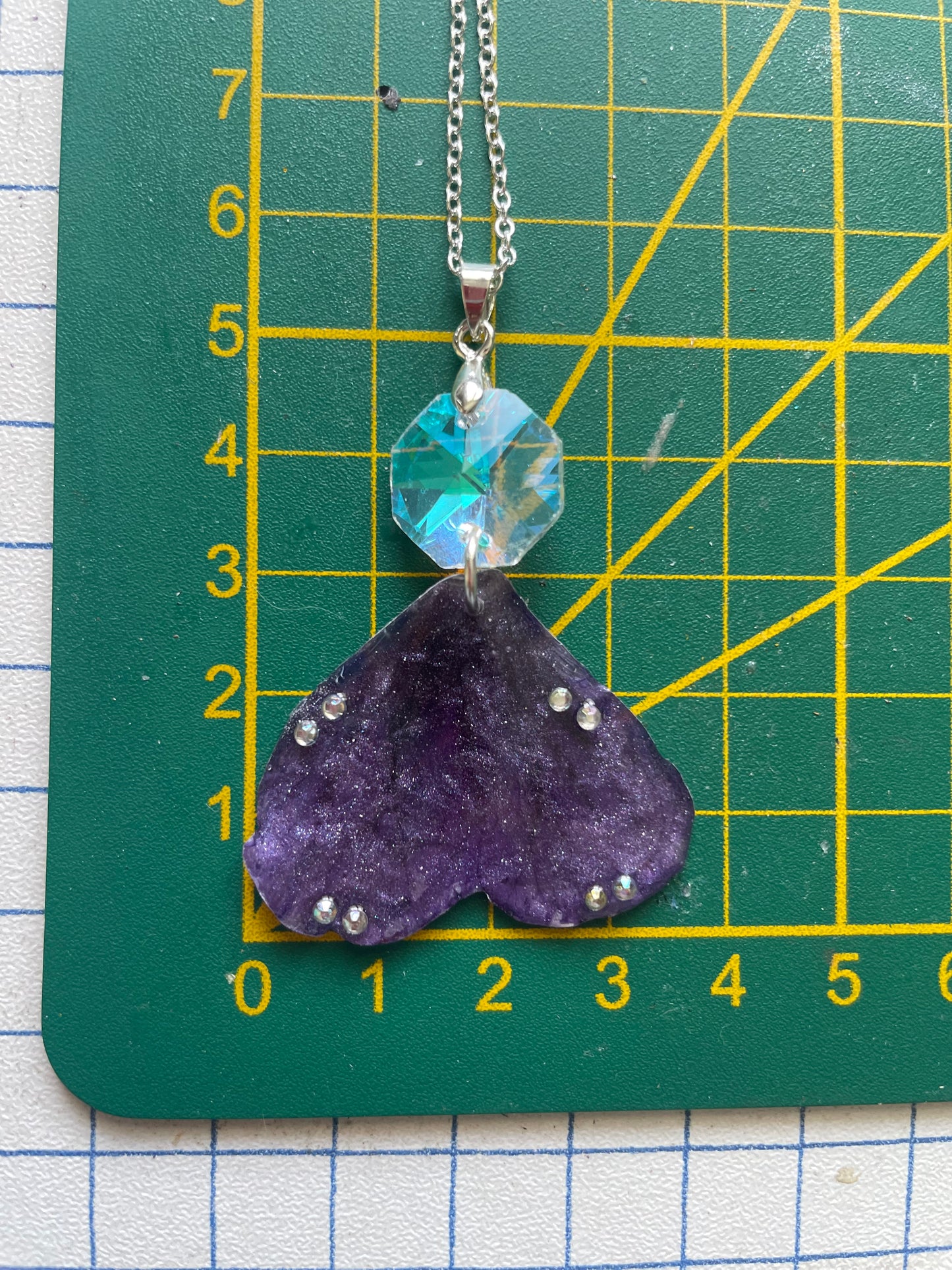 Collier pétale de Mauve Fantasia
