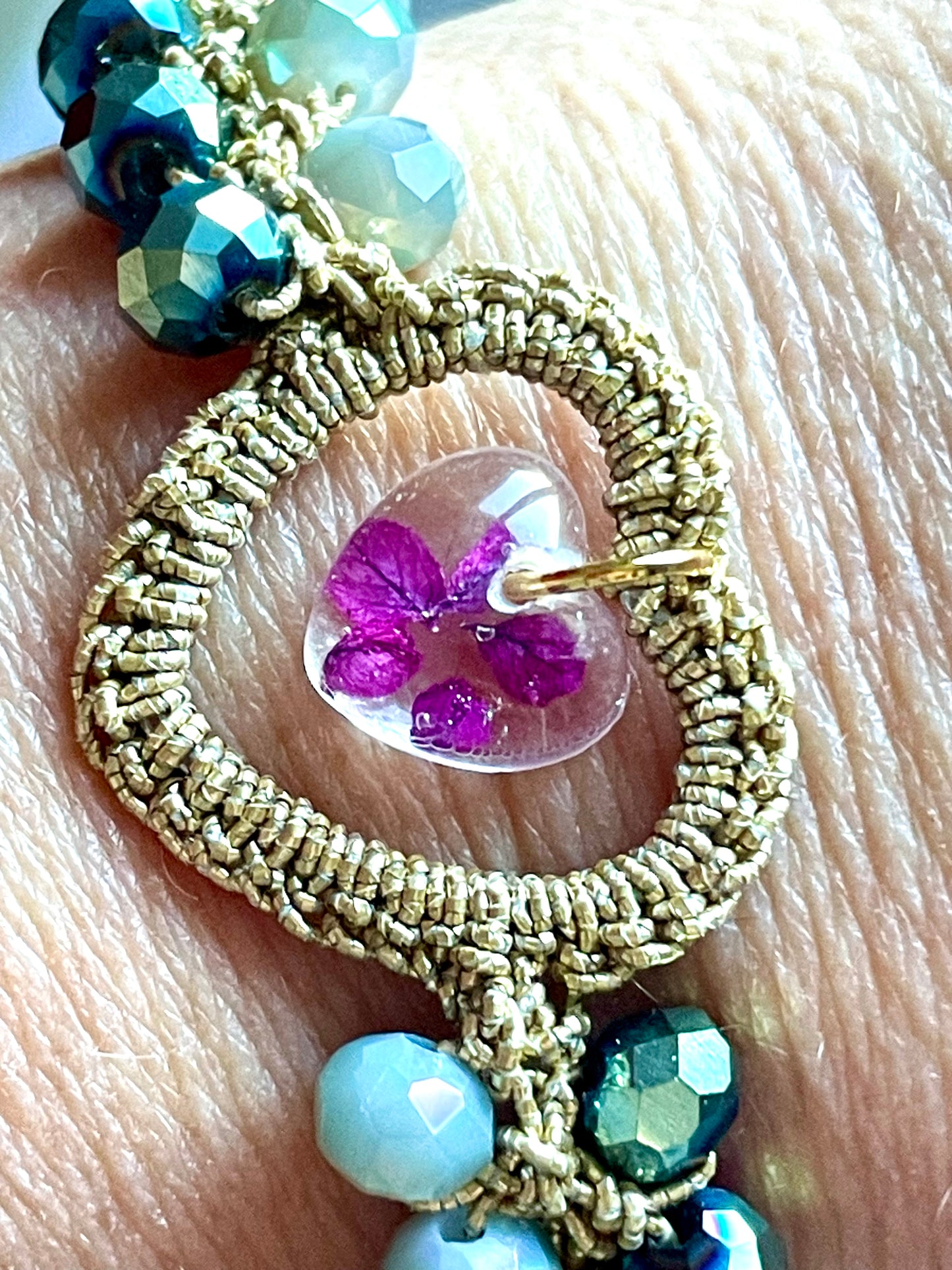 Bracelet duo cœurs pétales de fleur violette