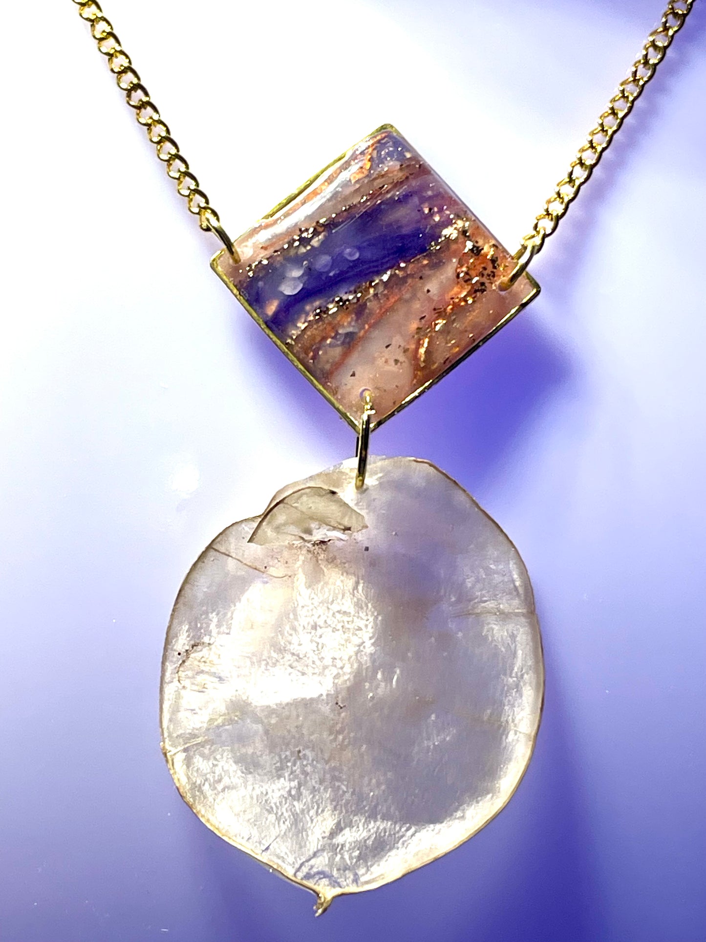 Collier feuille de Monnaie du Pape & argile polymère - Aux fleurs de Chloé Collier feuille de Monnaie du Pape & argile polymère Collier Collier