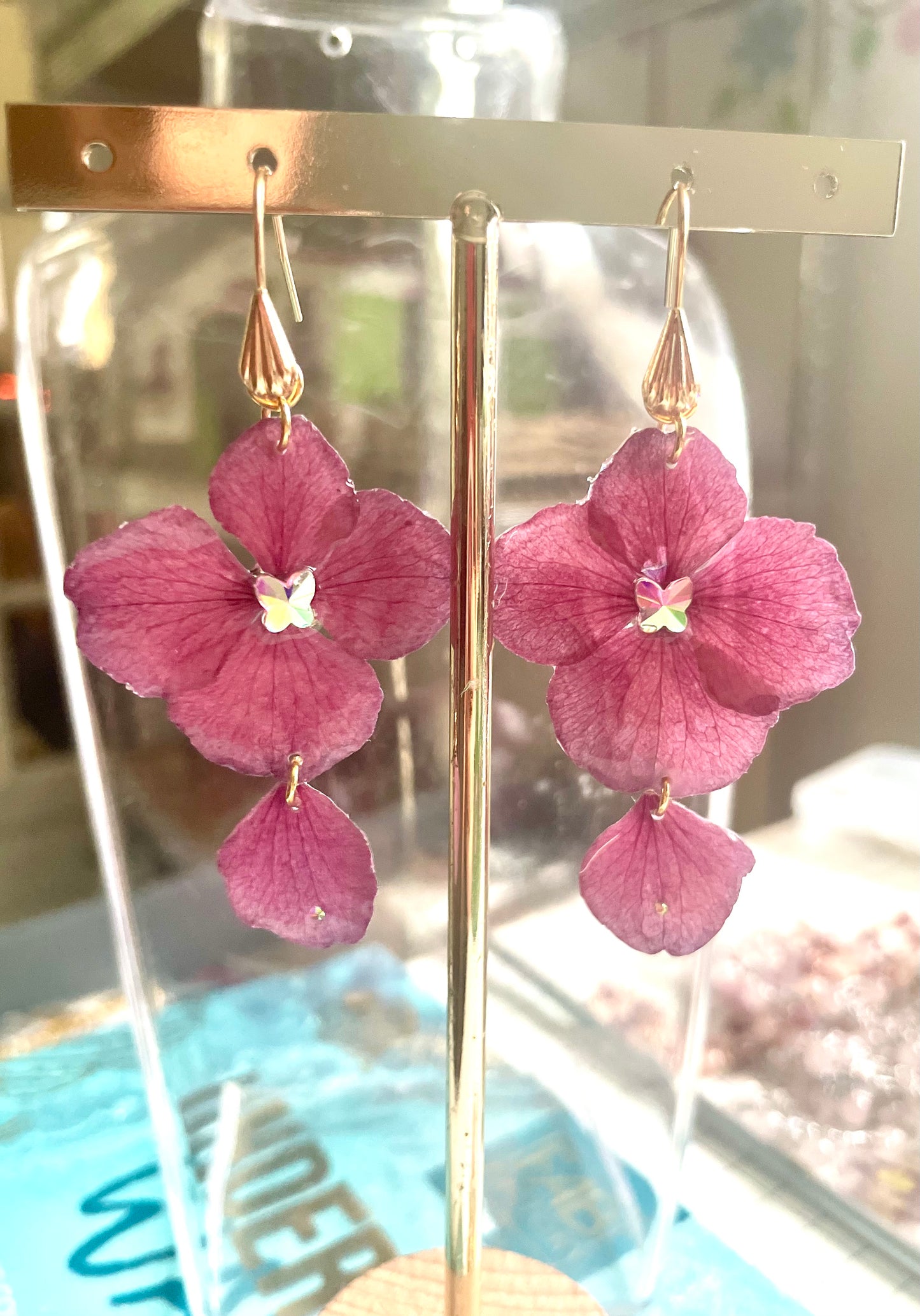 Boucles d’oreilles hortensias rose papillon