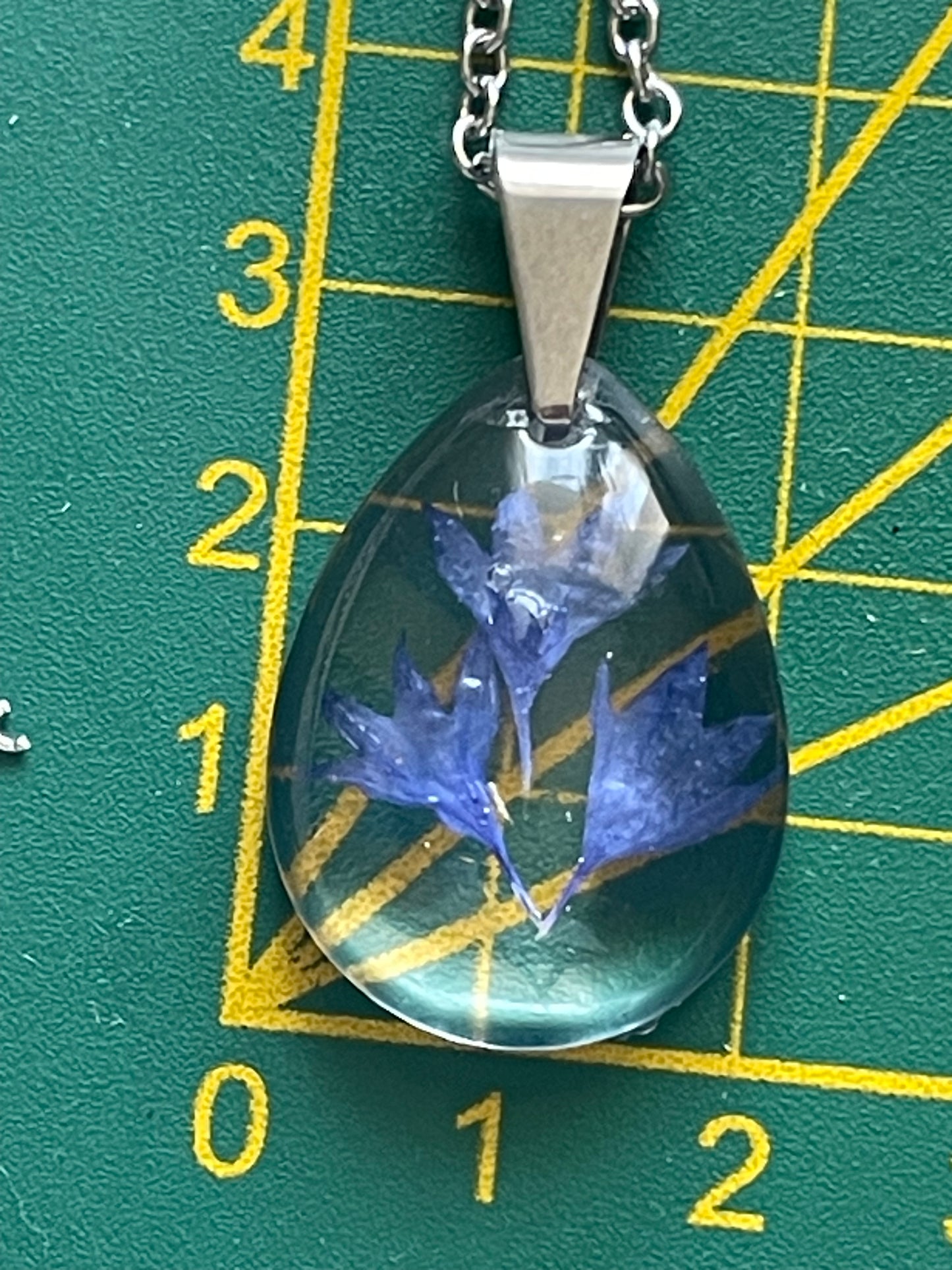Pendentif larme de bleuet
