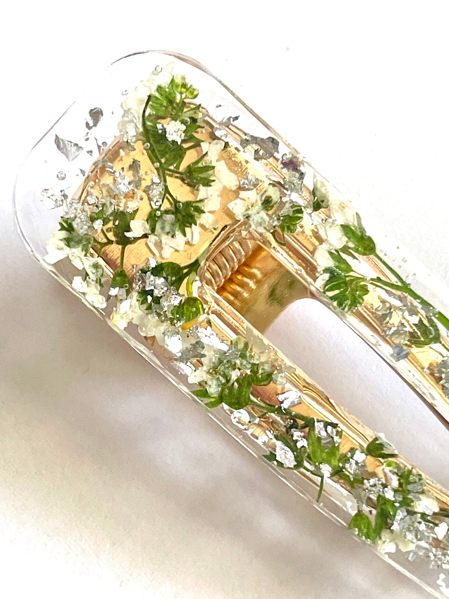 Barrette myosotis blanc