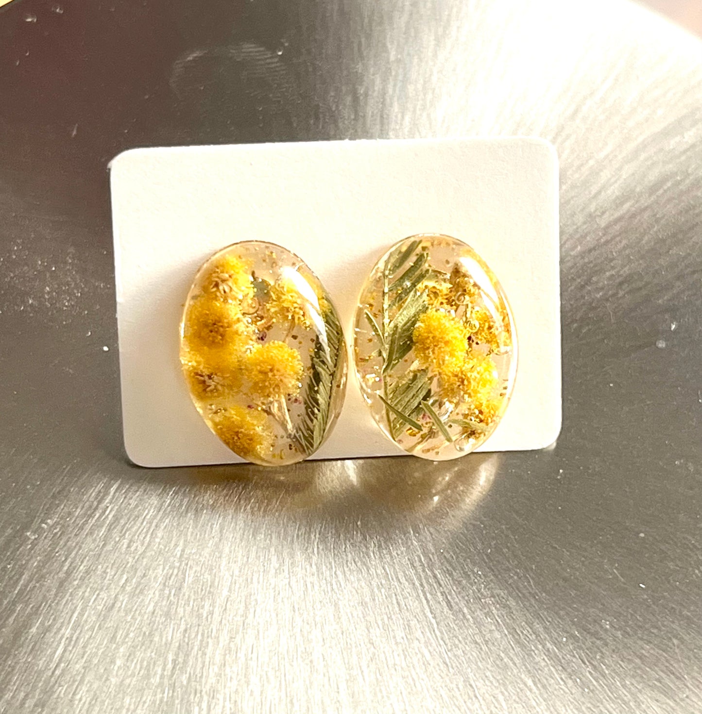 Boucles d’oreilles puces ovales de Mimosa
