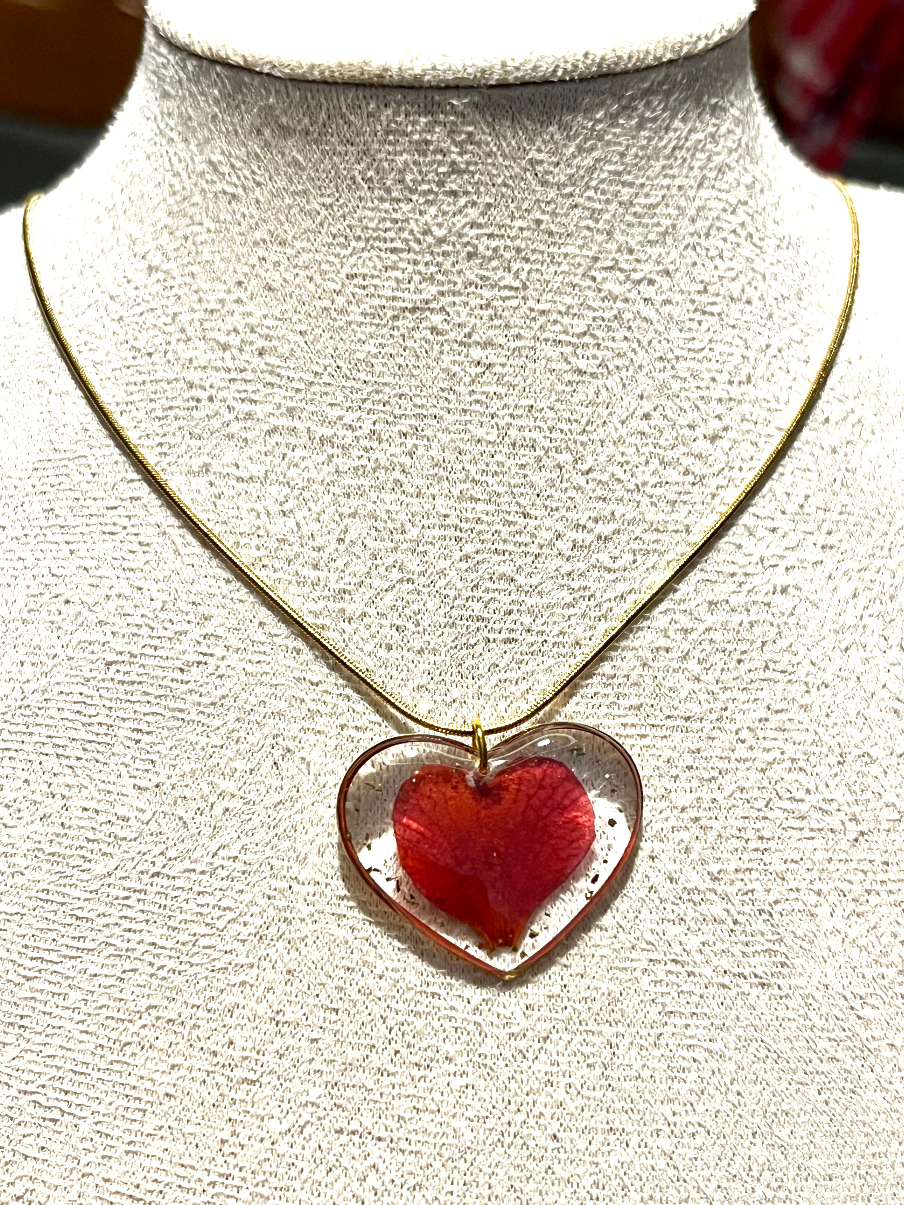 Collier Cœur Pétale de Camélia