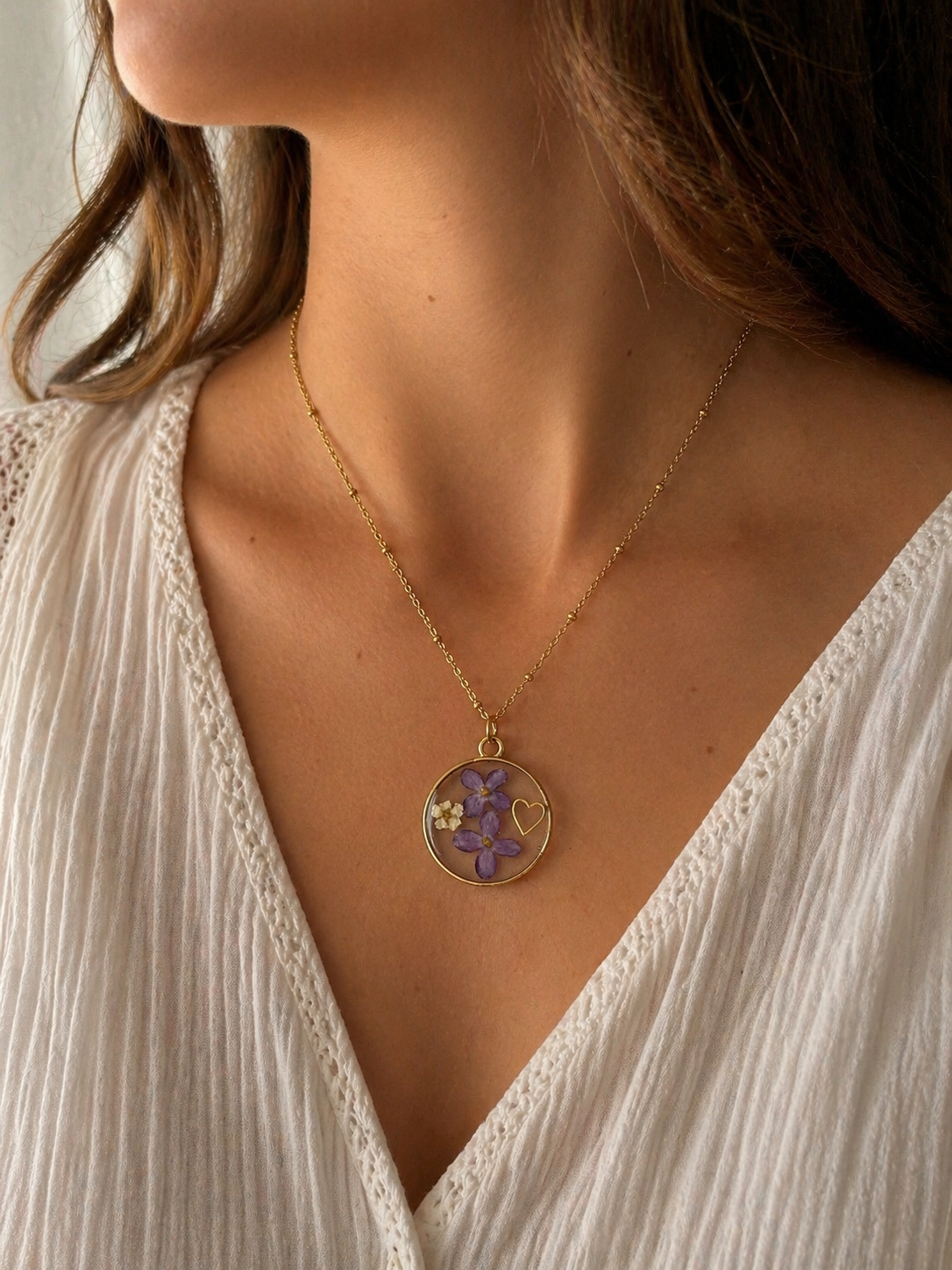 🌿 Collier fleurs de lilas & spirée – Élégance florale intemporelle