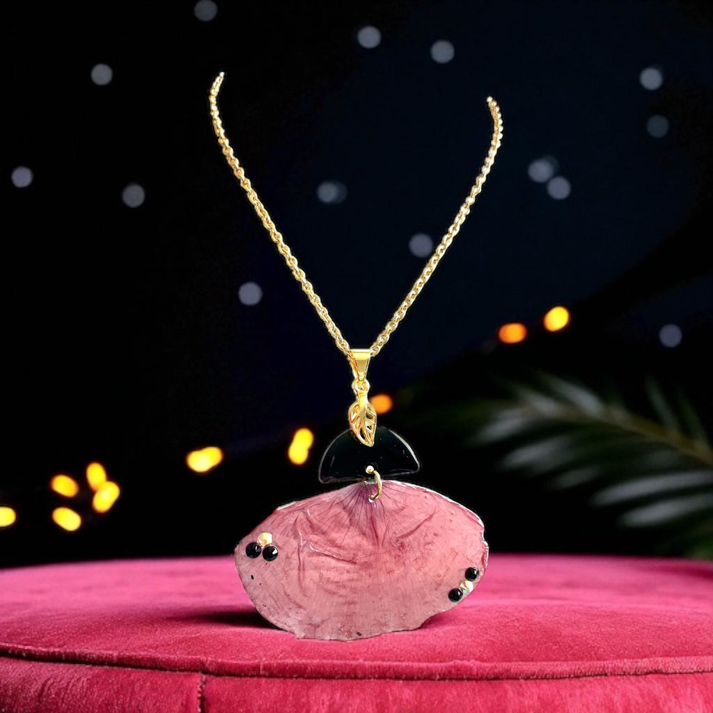 Collier Pétale de Coquelicot Fantasia - Aux fleurs de Chloé Collier Pétale de Coquelicot Fantasia Collier Collier