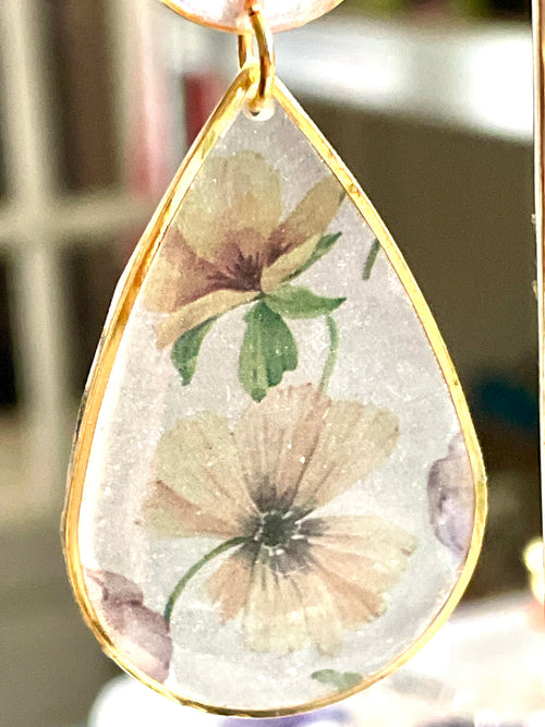 Boucles d’oreilles fleurs de Lantana & larmes de papier fleuri - Aux fleurs de Chloé Boucles d’oreilles fleurs de Lantana & larmes de papier fleuri Boucles d’oreilles Boucles d’oreilles