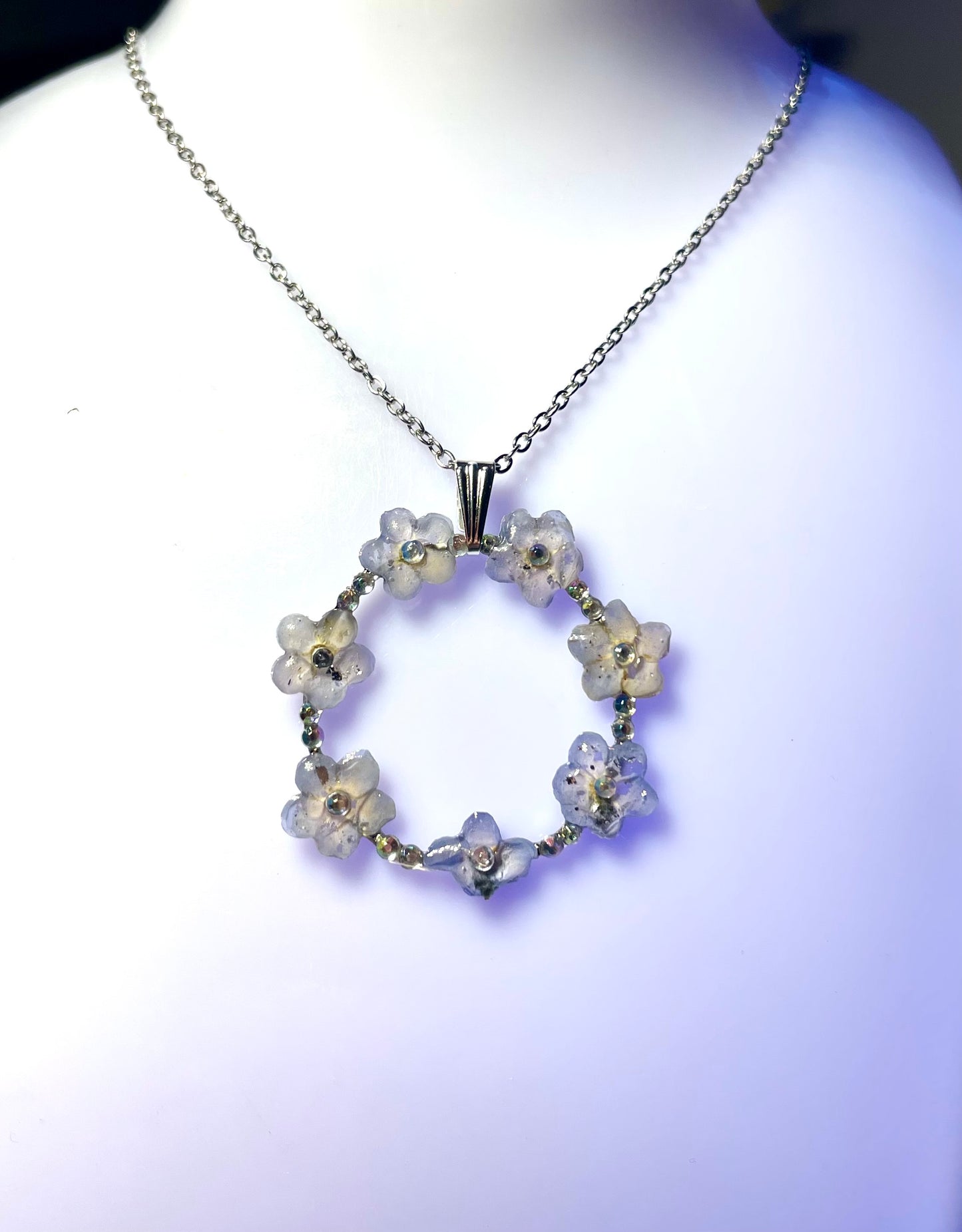 Collier Couronne de Myosotis - Aux fleurs de Chloé Collier Couronne de Myosotis Collier Collier