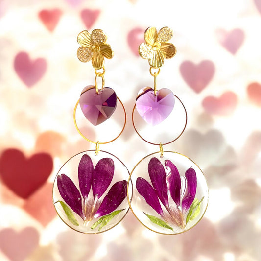 Boucles d’oreilles grands  pétales de Gerbera & cœurs Swarovski