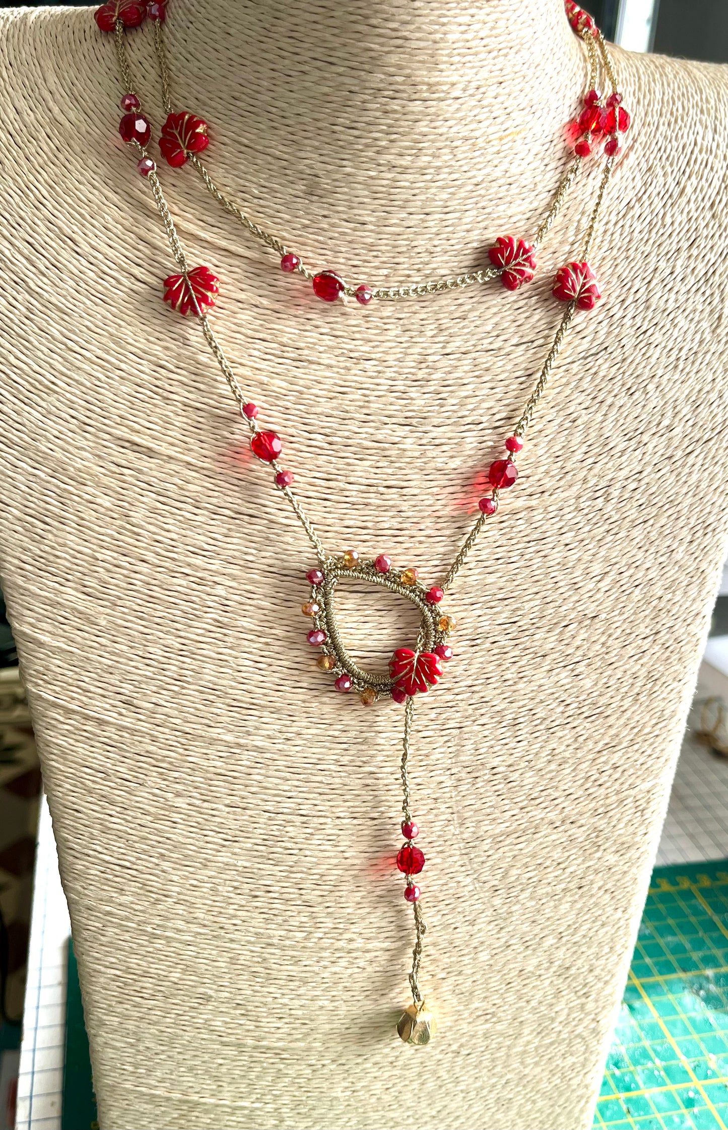 Collier sautoir perles rouges