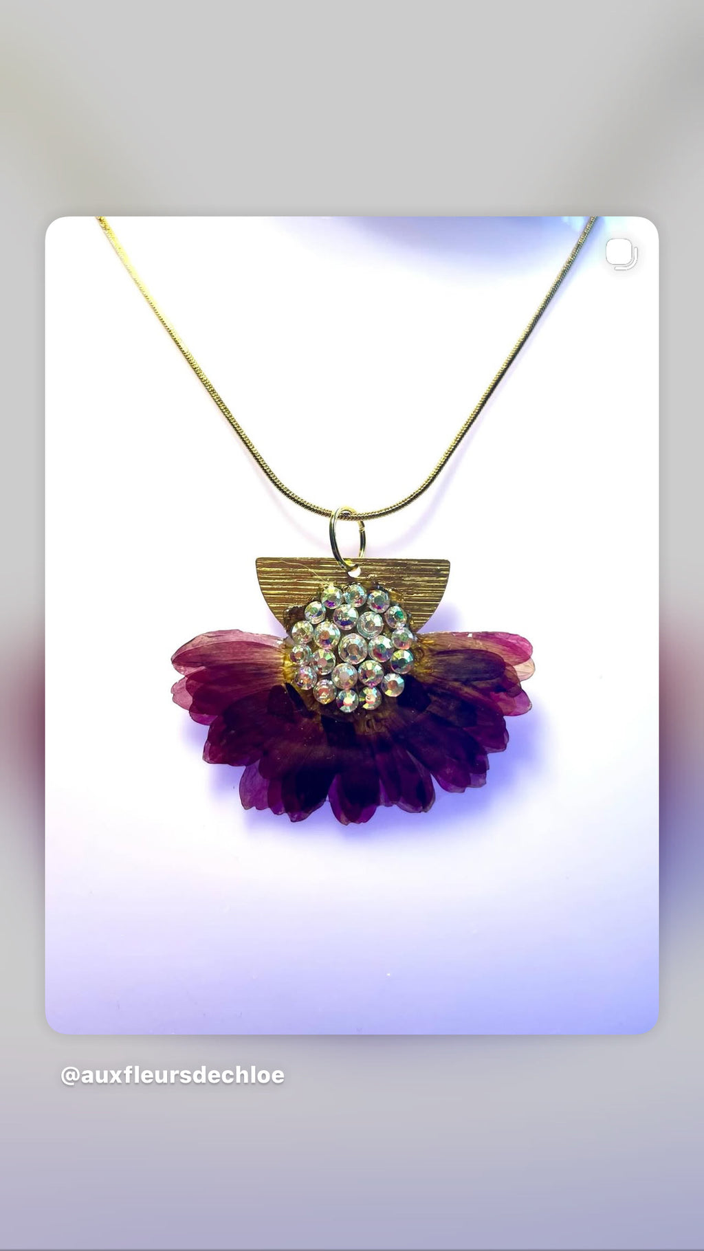 Collier Chrysanthème demie fleur «plumes» - Aux fleurs de Chloé Collier Chrysanthème demie fleur «plumes» Collier Collier