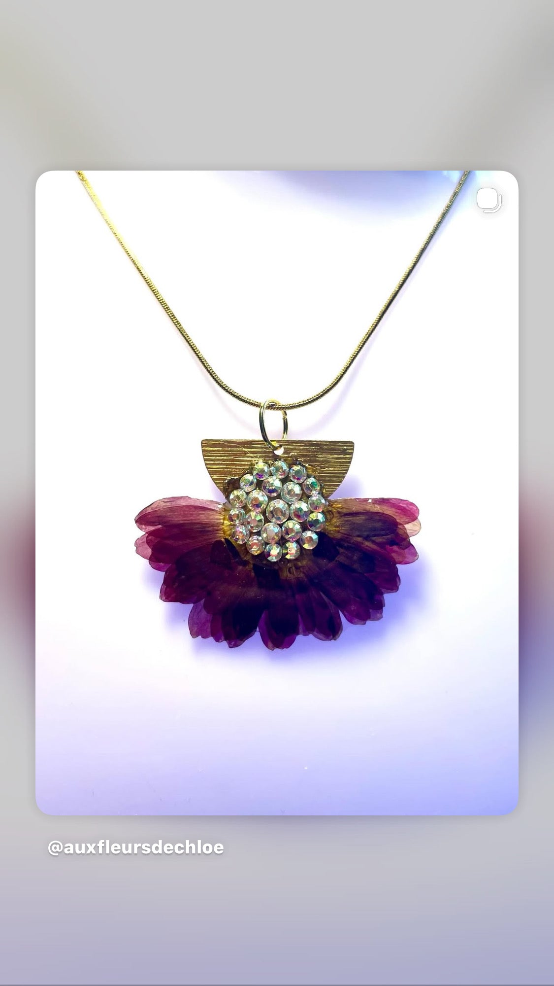 Collier Chrysanthème demie fleur «plumes» - Aux fleurs de Chloé Collier Chrysanthème demie fleur «plumes» Collier Collier