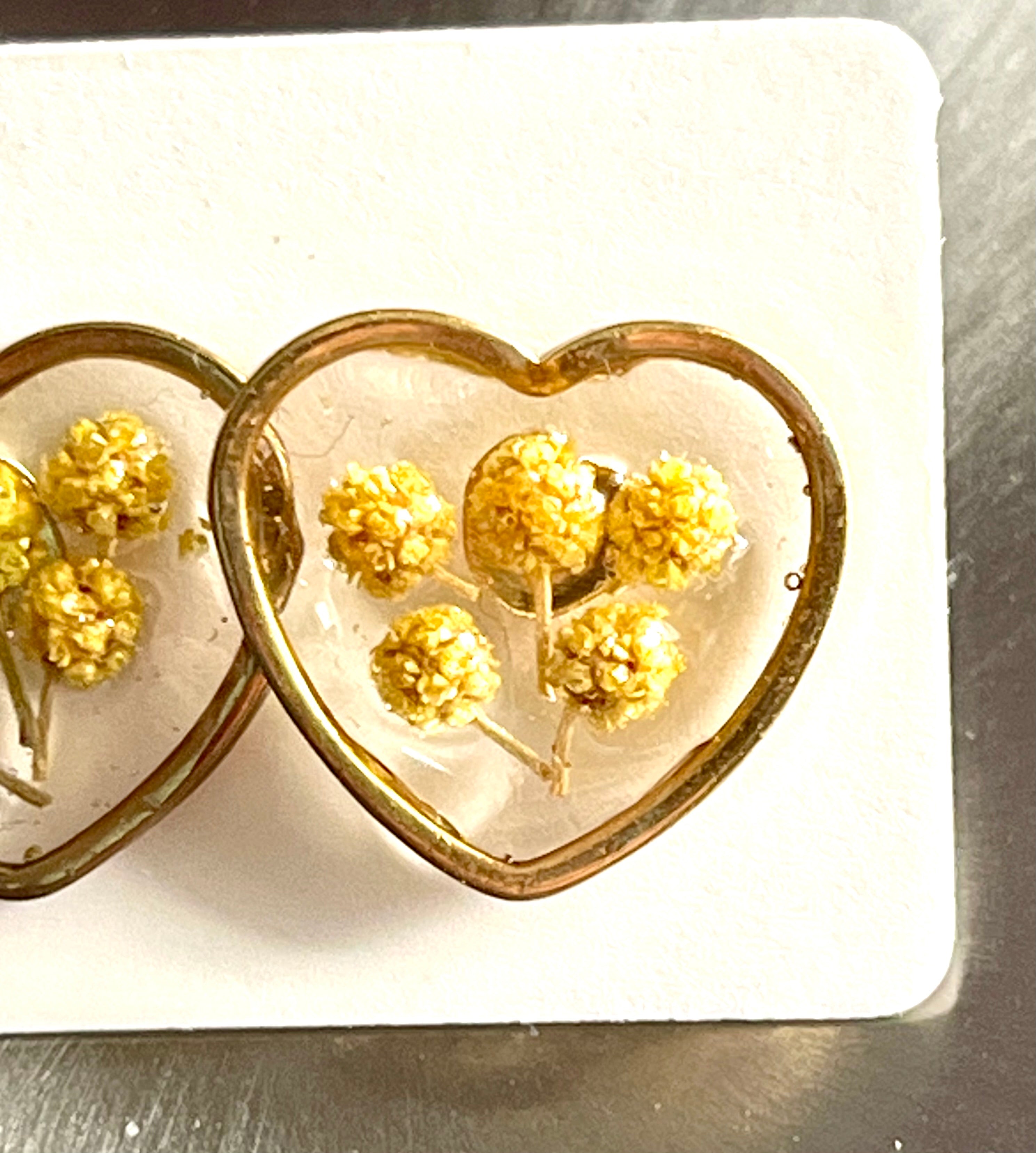Mimosa heart stud earrings
