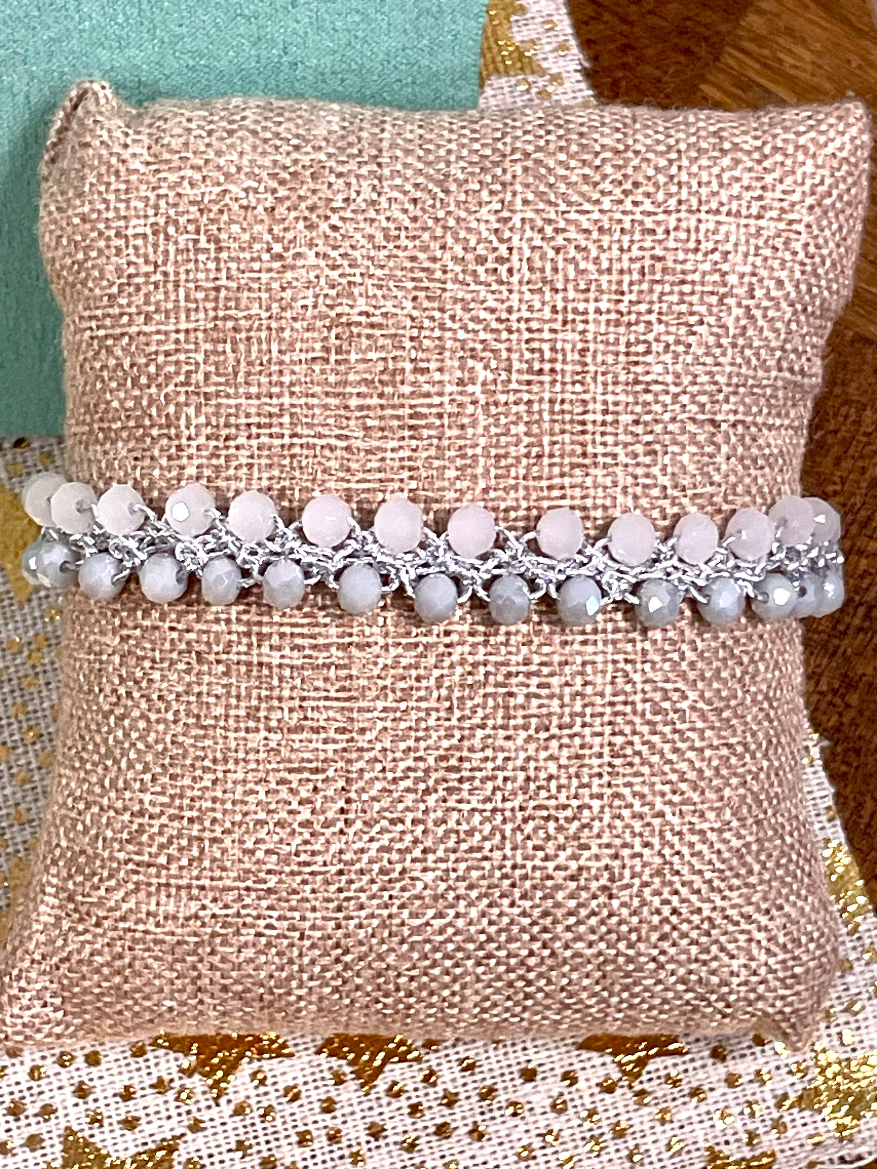 Parure bijou de dos & bracelet perles de verre - Aux fleurs de Chloé Parure bijou de dos & bracelet perles de verre Parure bijoux Parure bijoux