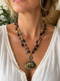 Collier « Trésor Marin » – Coquillage naturel & fleurs naturelles