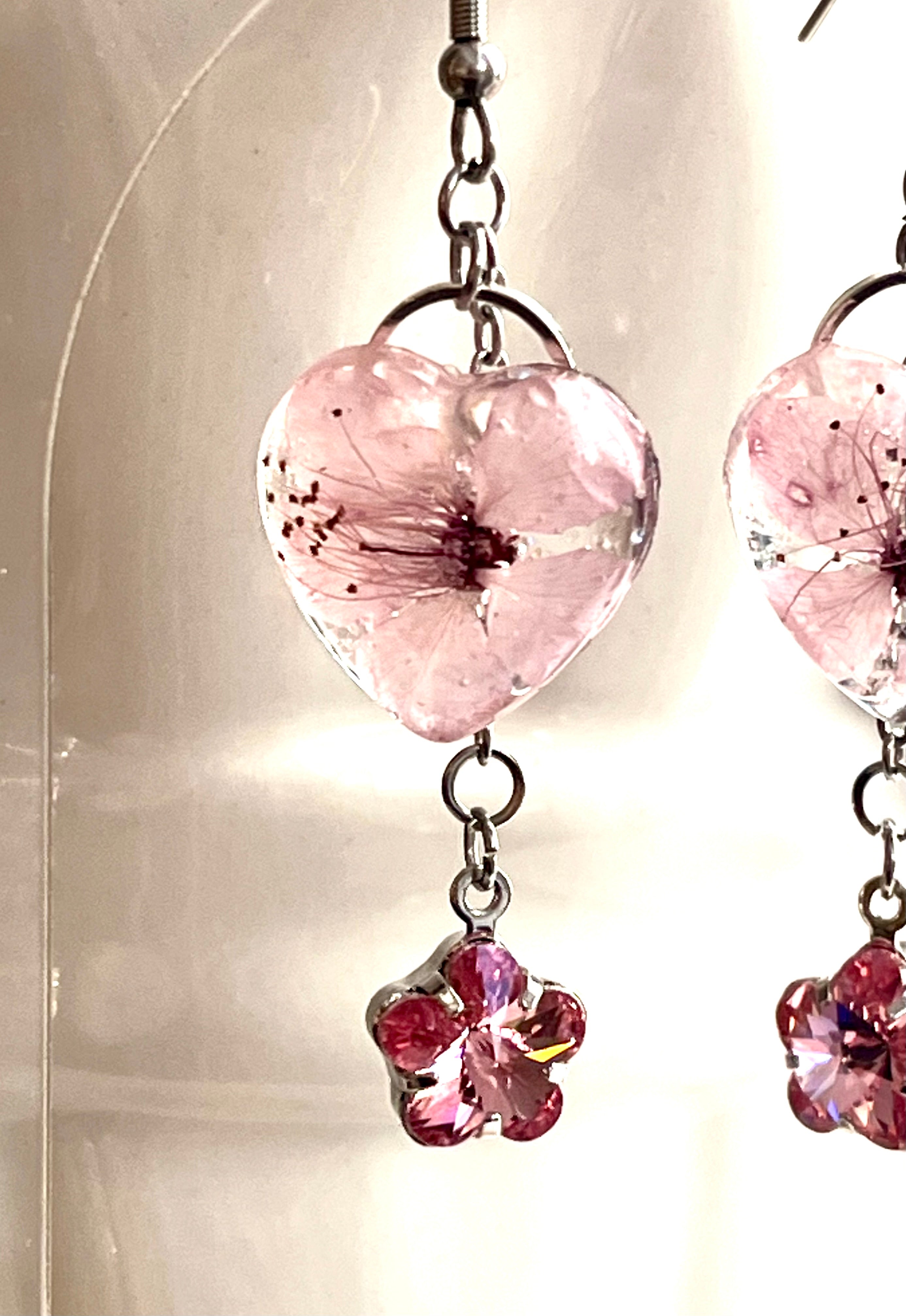 🌸 Heart Earrings – Natural Plum Blossoms