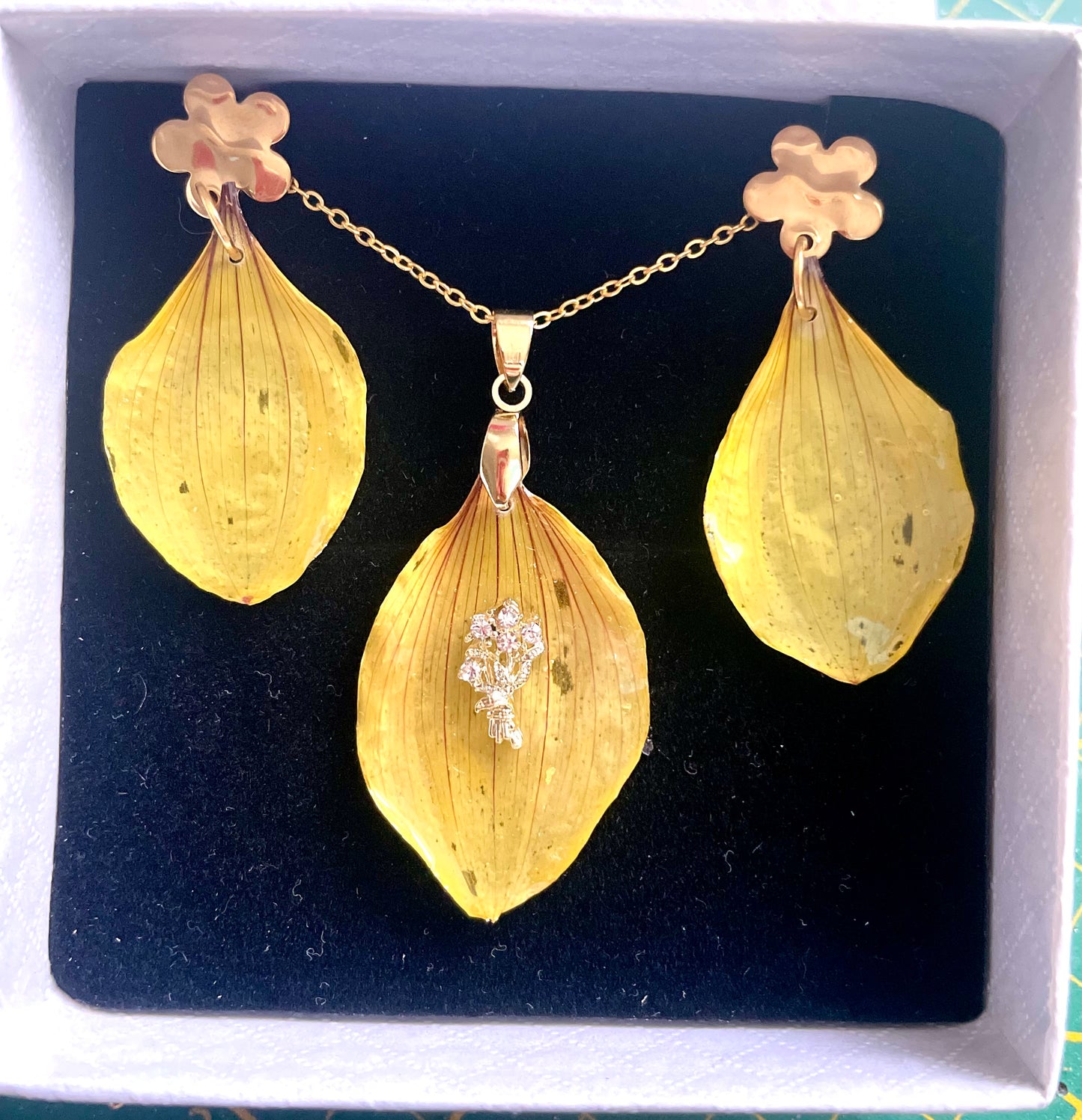 Parure bijoux pétales Dahlia