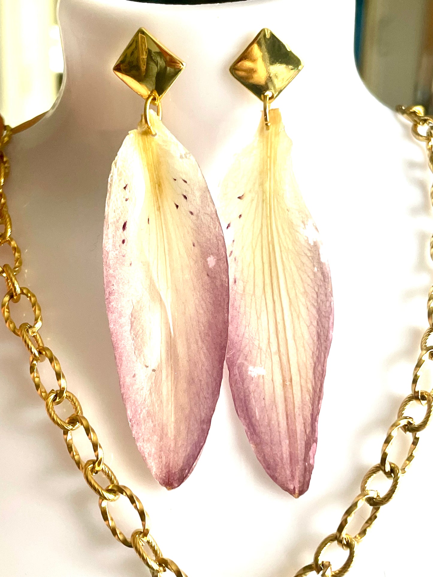 Boucles d’oreilles pétales de Lys