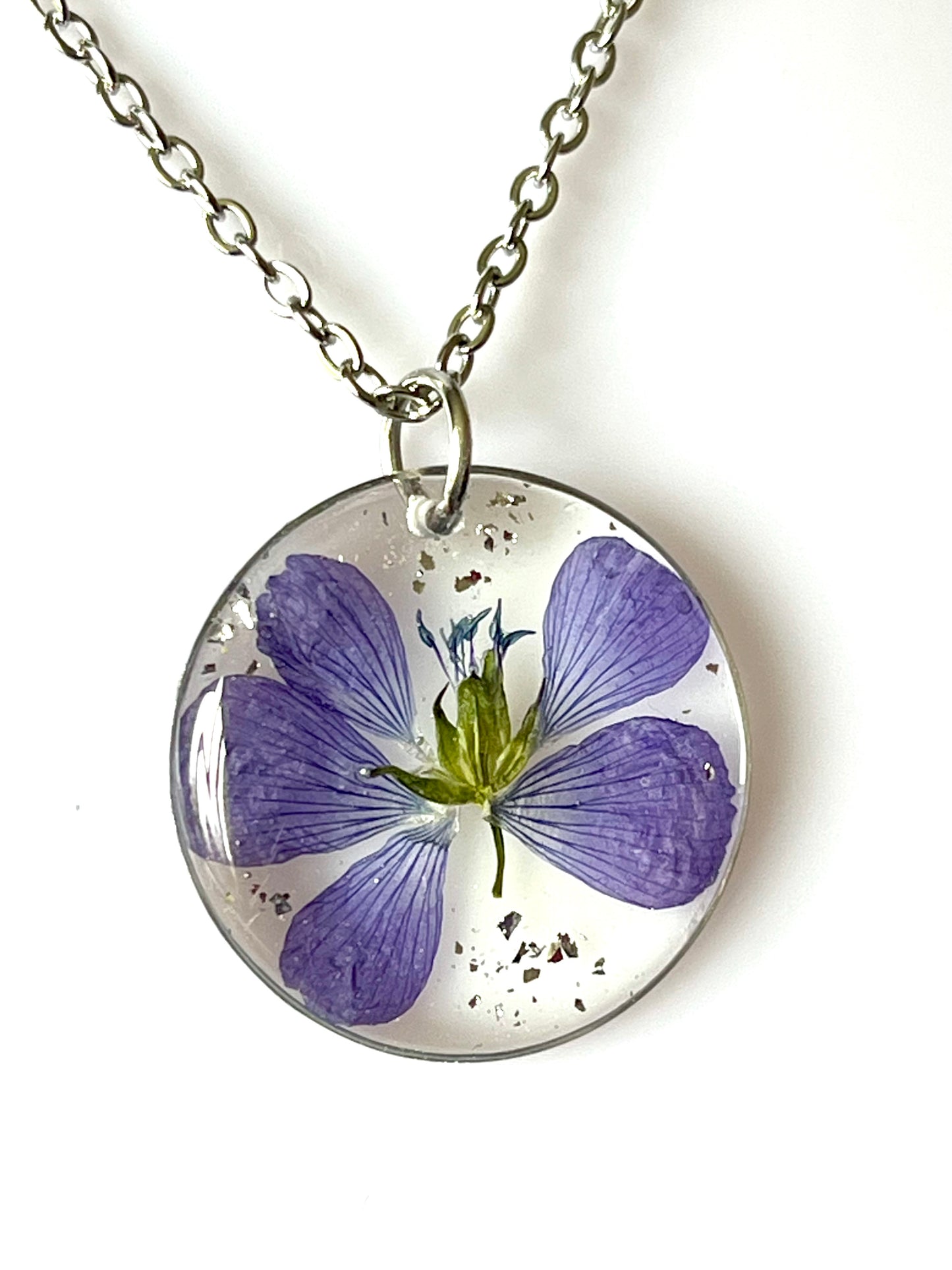 🌸 Collier Fleur de Lin Naturelle – Pendentif en résine