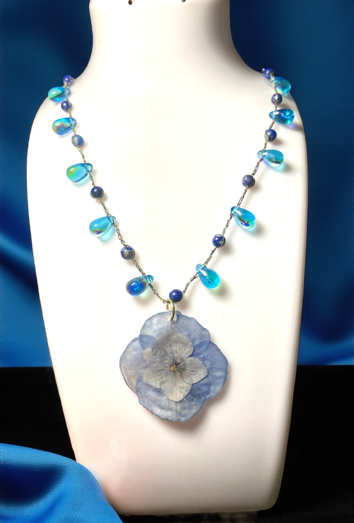 Collier Hortensia bleu Fantasia
