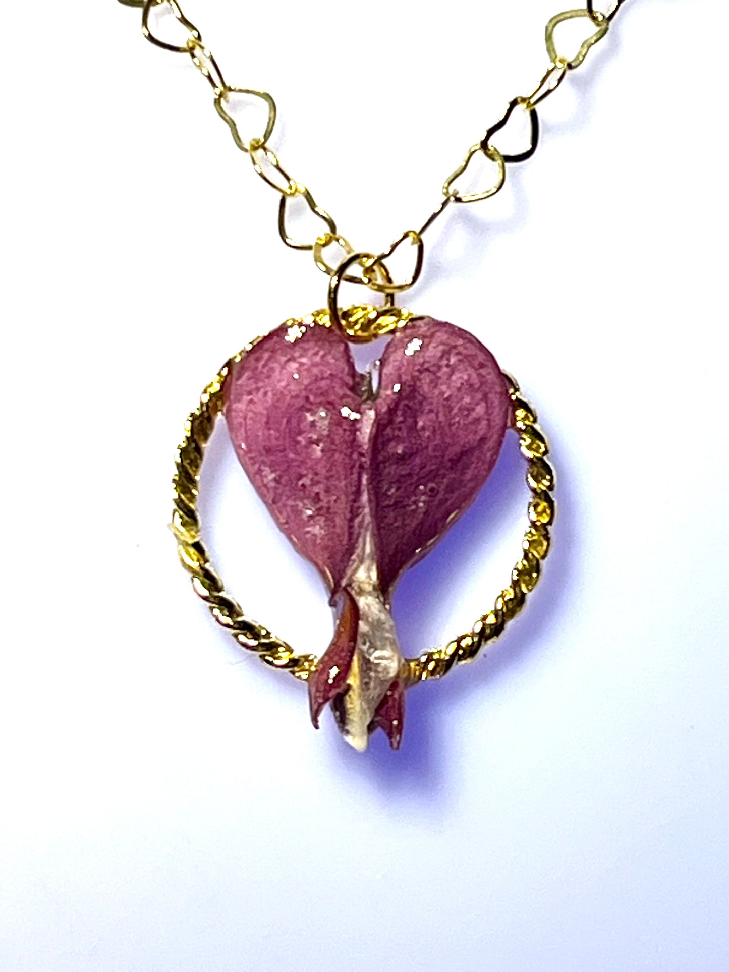 Collier fleur de Cœur de Marie chaînette cœurs