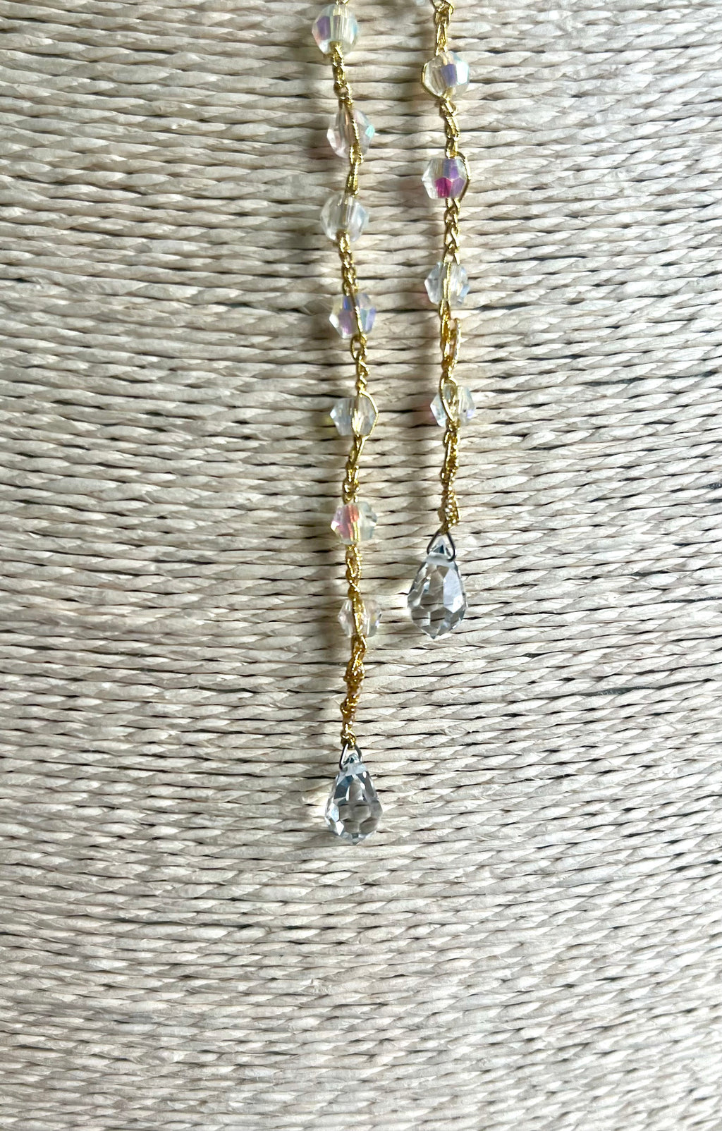 Collier Éclosion d’Orchidée

L’élégance naturelle sublimée par un travail de crochet artisanal.