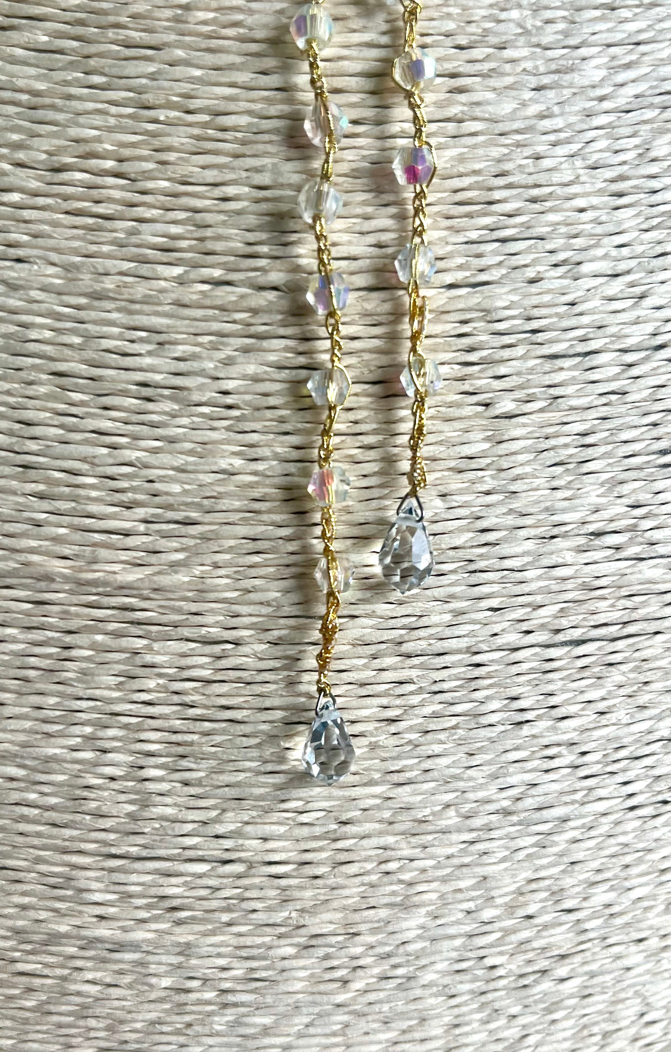 Collier Éclosion d’Orchidée

L’élégance naturelle sublimée par un travail de crochet artisanal.