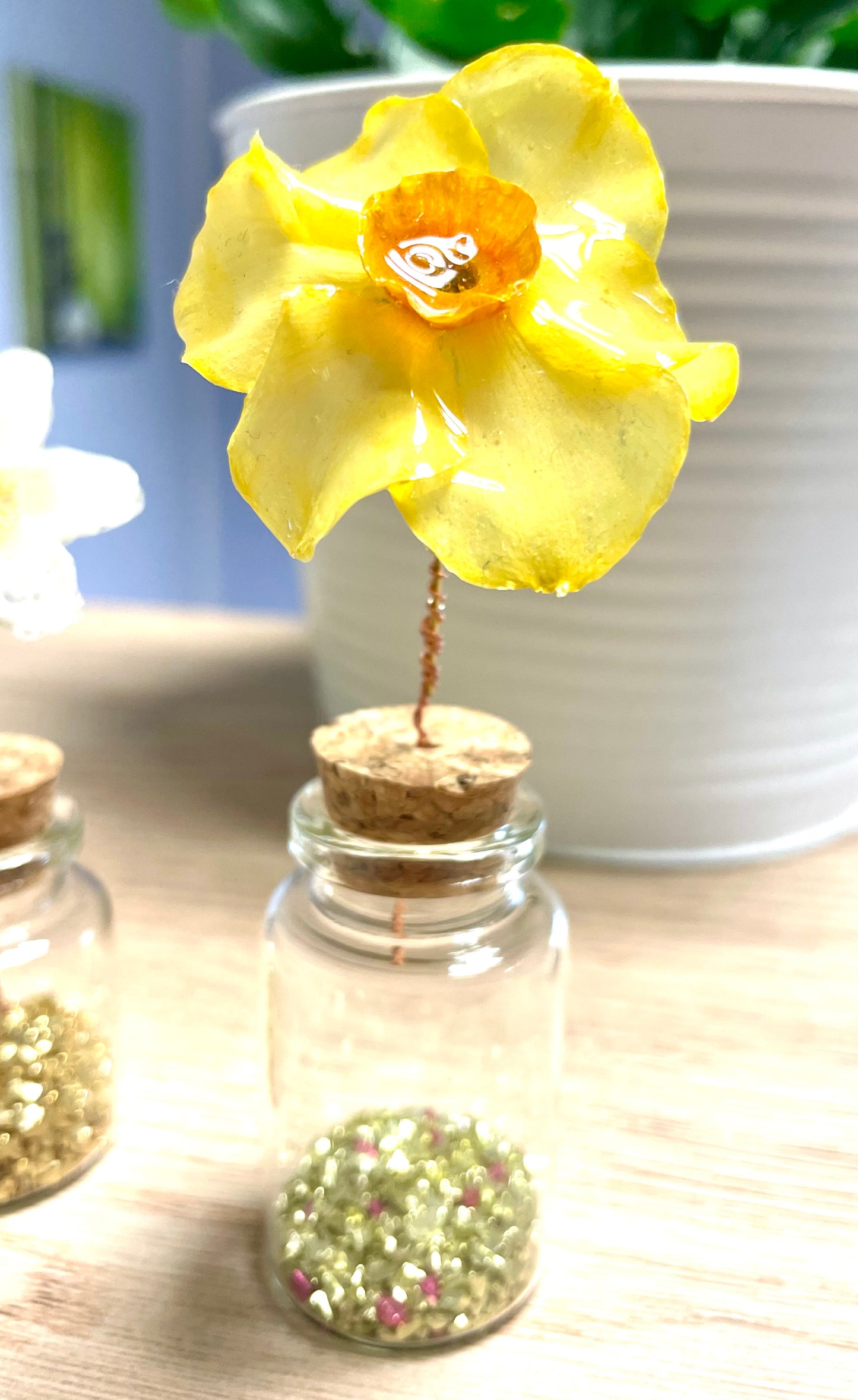 Fleur résinée en pot