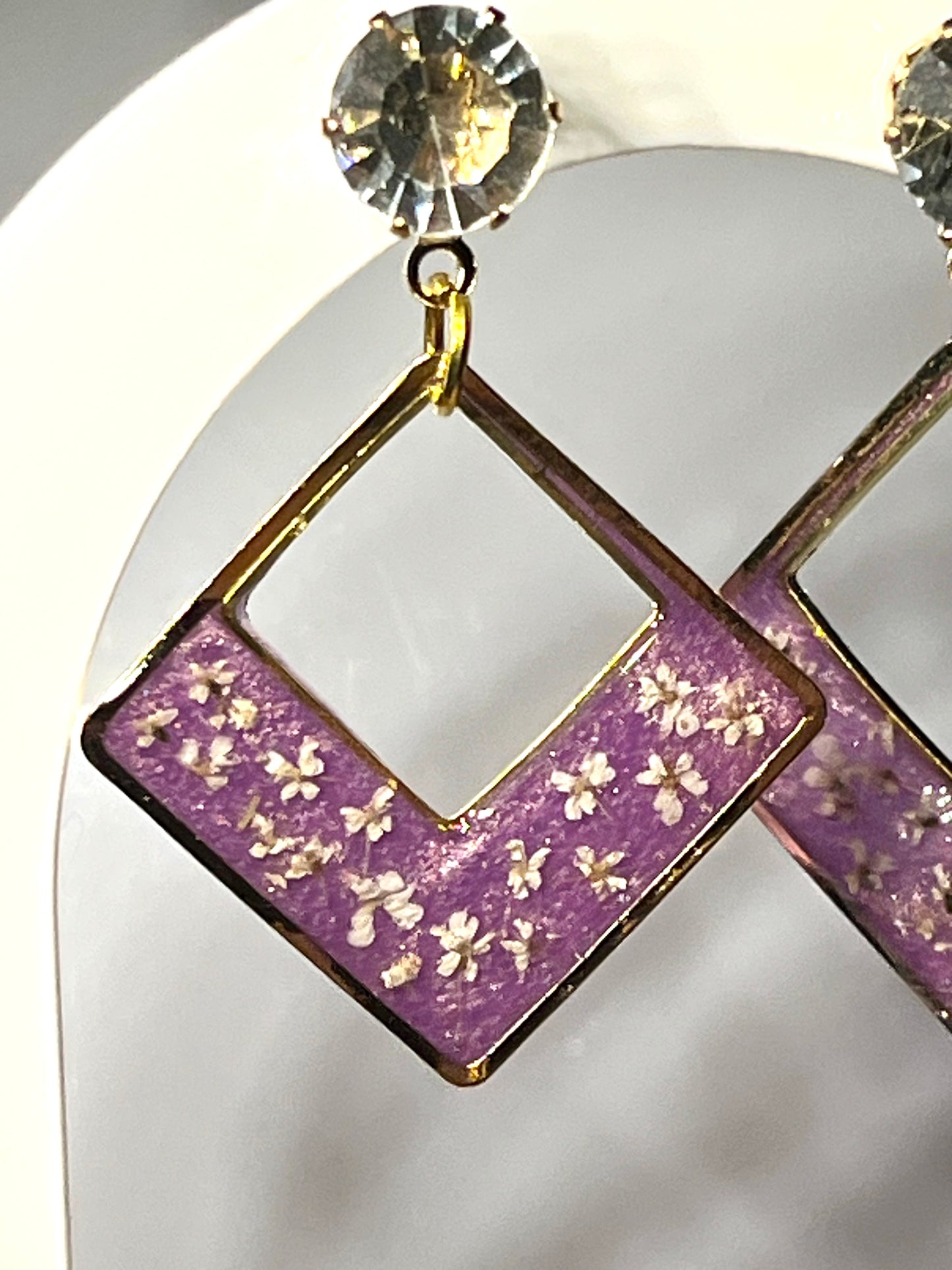 Boucles d’oreilles fleurs de carotte sauvage violet nacré