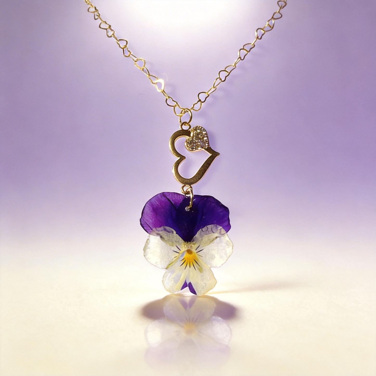 Collier fleur de pensée bicolore & cœur