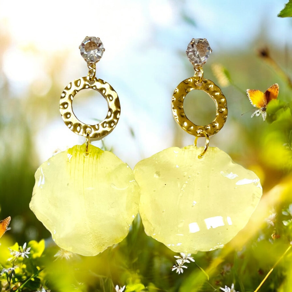 Boucles d’oreilles Pétales de Narcisse - Aux fleurs de Chloé Boucles d’oreilles Pétales de Narcisse Boucles d’oreilles Boucles d’oreilles