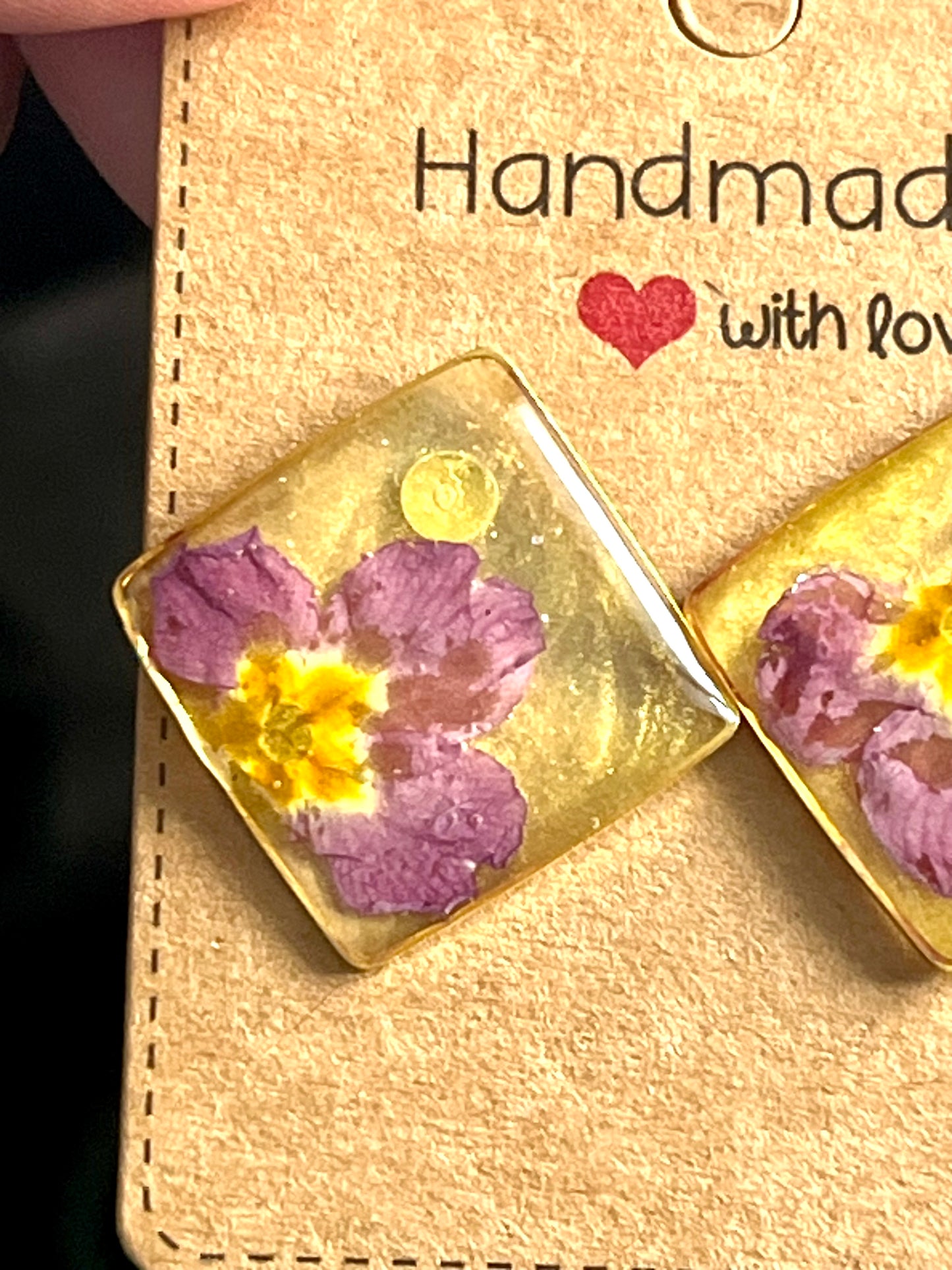 Boucles d’oreilles puces fleurs primevère violette