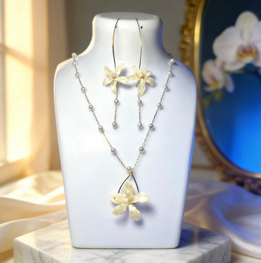 Parure bijoux fleurs de Seringat & perles - Aux fleurs de Chloé Parure bijoux fleurs de Seringat & perles Parure bijoux Parure bijoux