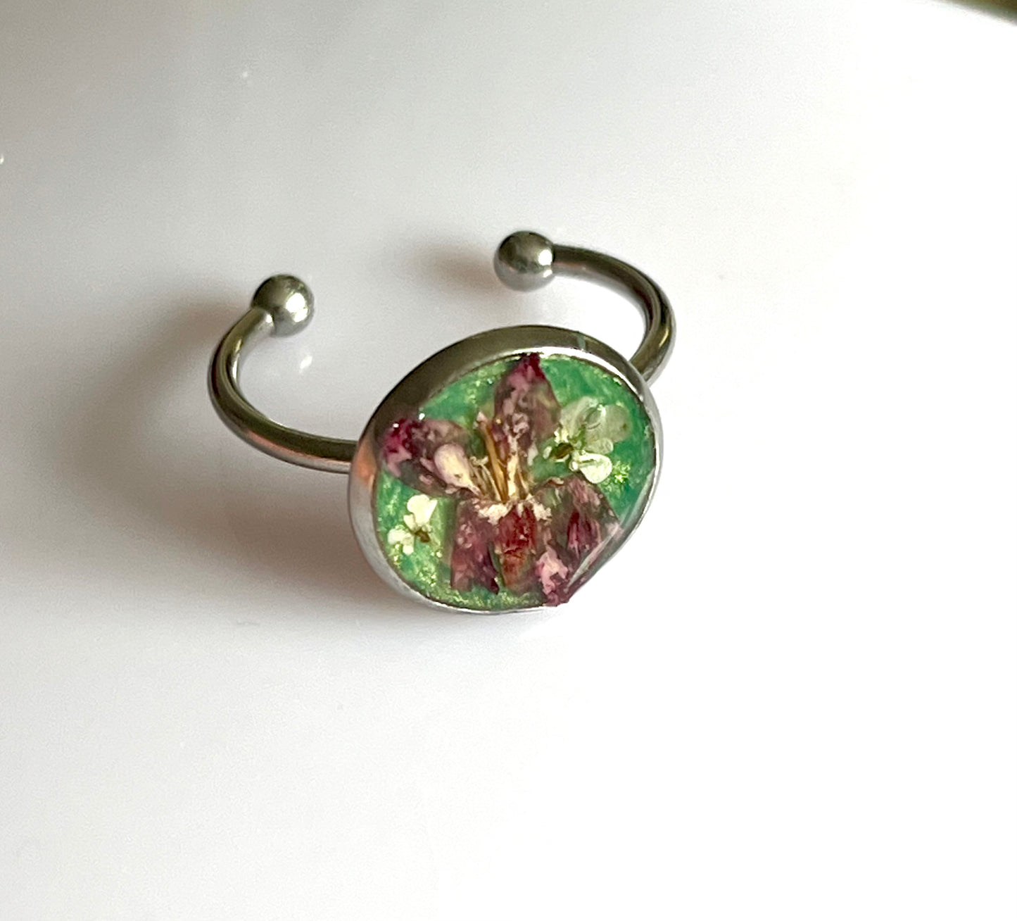 Bague fleur groseiller & carotte sauvage