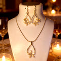 Parure de bijoux Seringat & strass - Aux fleurs de Chloé Parure de bijoux Seringat & strass Parure bijoux Parure bijoux