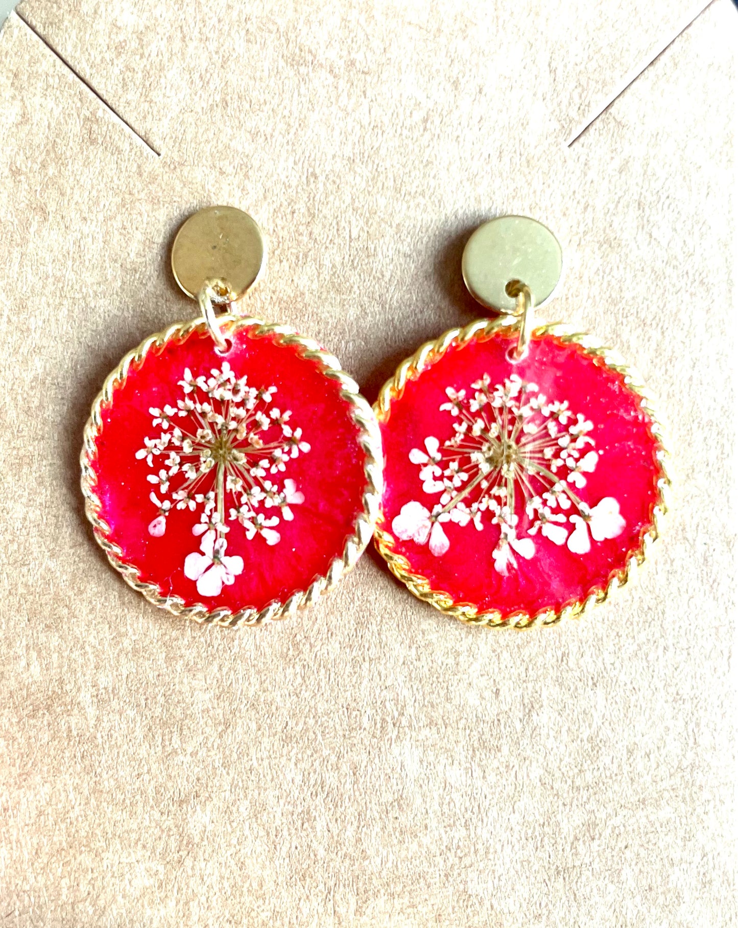Boucles d’oreilles fleurs carotte sauvage rouges - Aux fleurs de Chloé Boucles d’oreilles fleurs carotte sauvage rouges Boucles d’oreilles Boucles d’oreilles