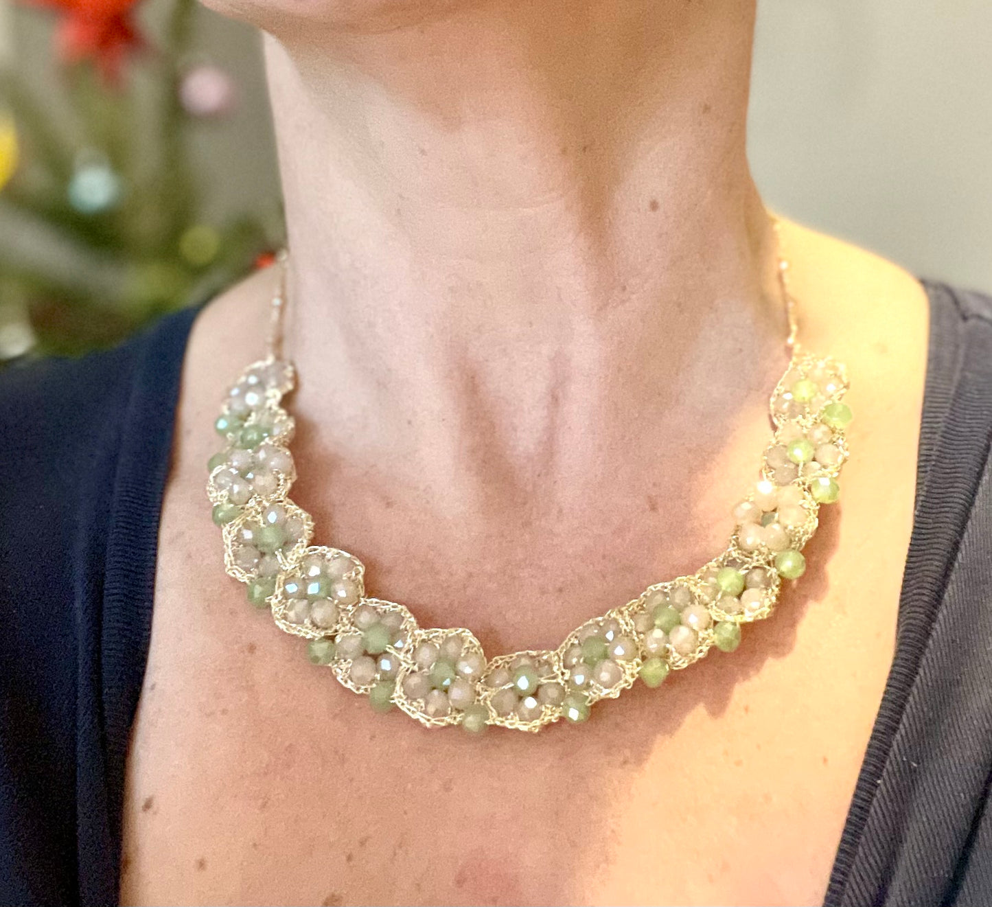 Collier fleurs de perles de verre Rosalia - Aux fleurs de Chloé Collier fleurs de perles de verre Rosalia Collier Collier