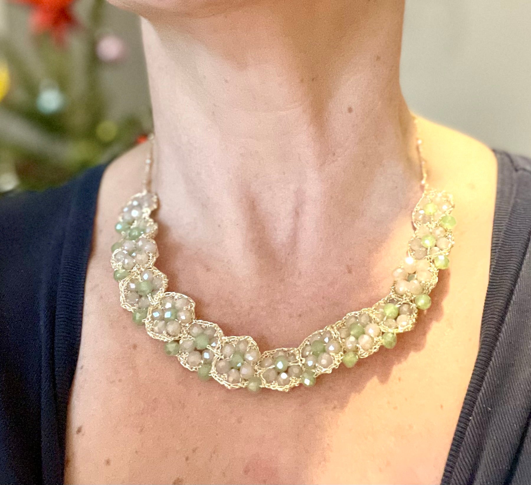 Collier fleurs de perles de verre Rosalia - Aux fleurs de Chloé Collier fleurs de perles de verre Rosalia Collier Collier
