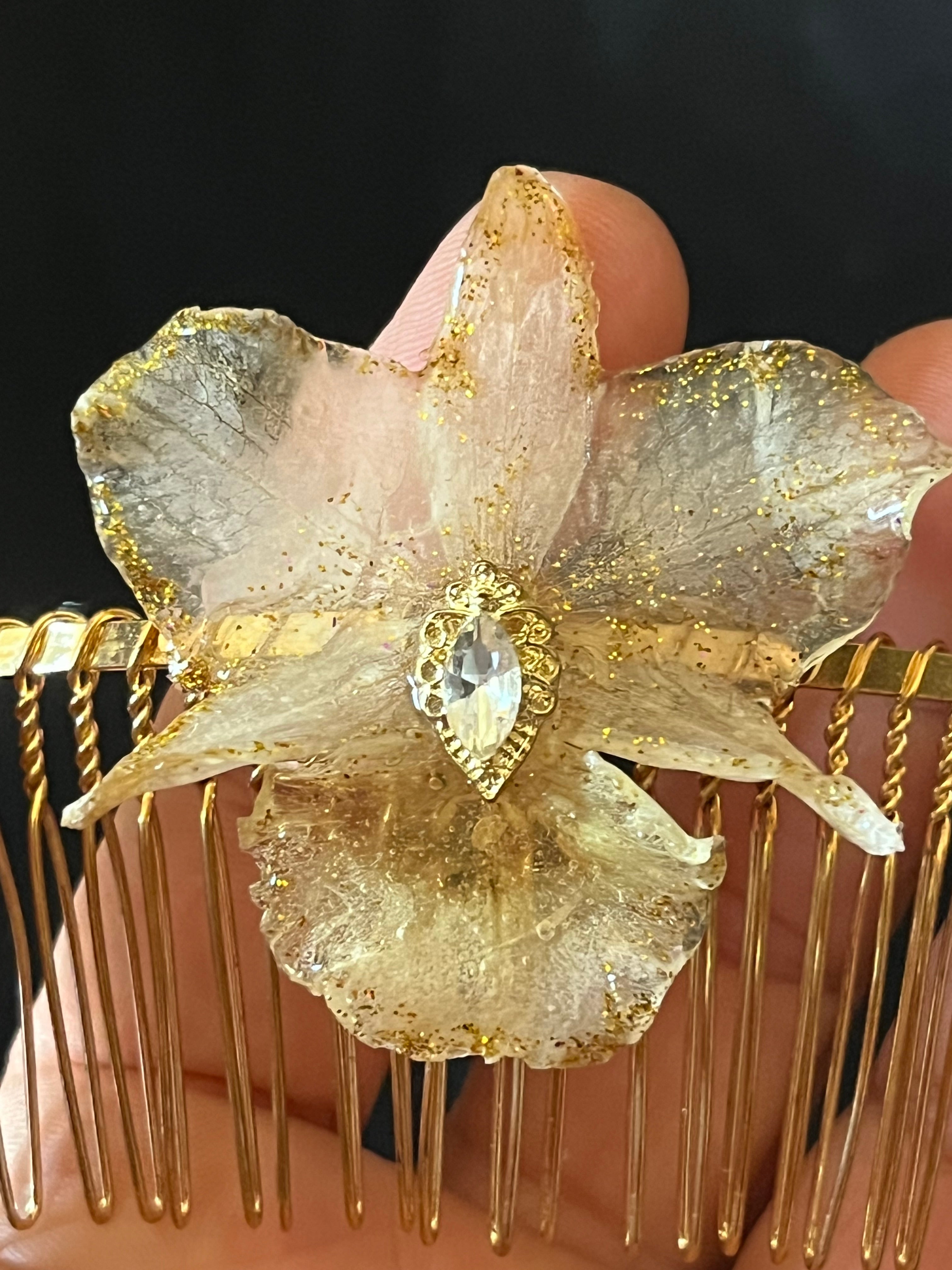 Peigne à cheveux en orchidée naturelle blanche