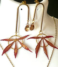 Parure Érable Rouge – Collier & Boucles d’oreilles en feuilles naturelles stabilisées