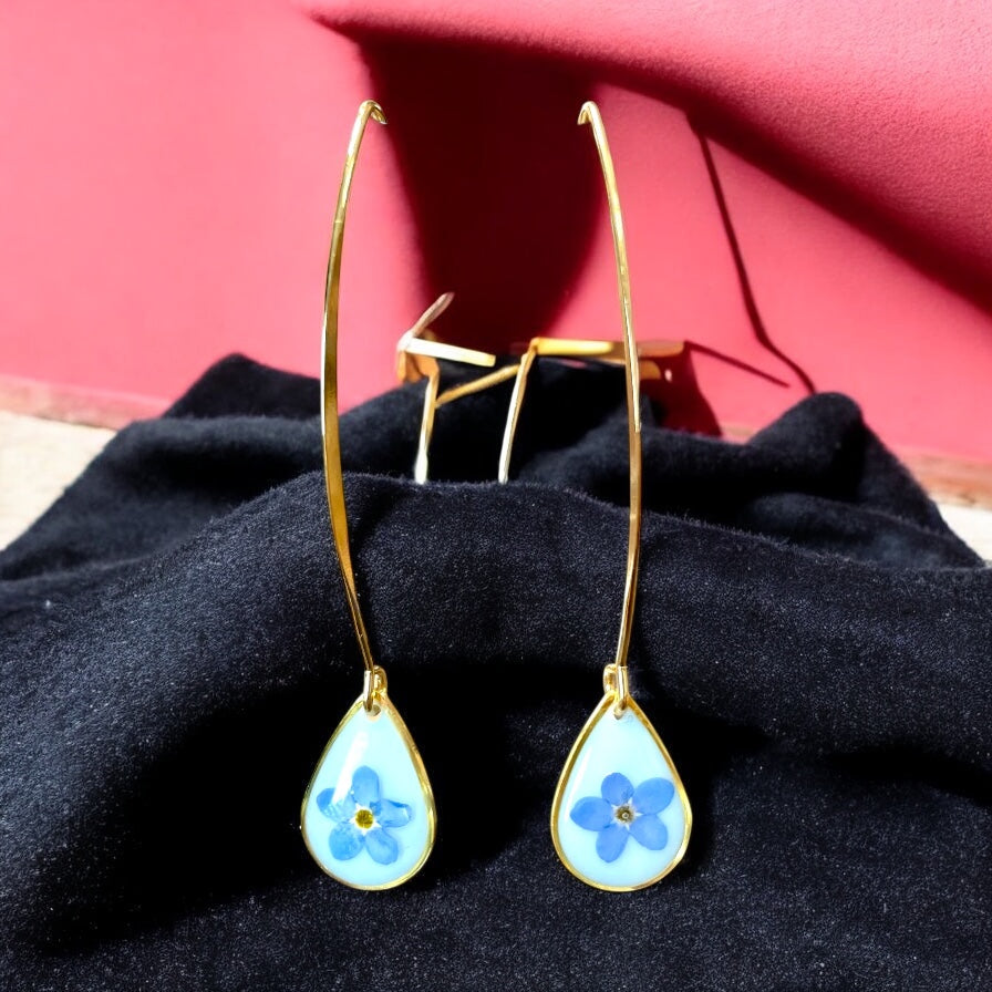 Boucles d’oreilles larmes Myosotis grands crochets - Aux fleurs de Chloé Boucles d’oreilles larmes Myosotis grands crochets Boucles d’oreilles Boucles d’oreilles